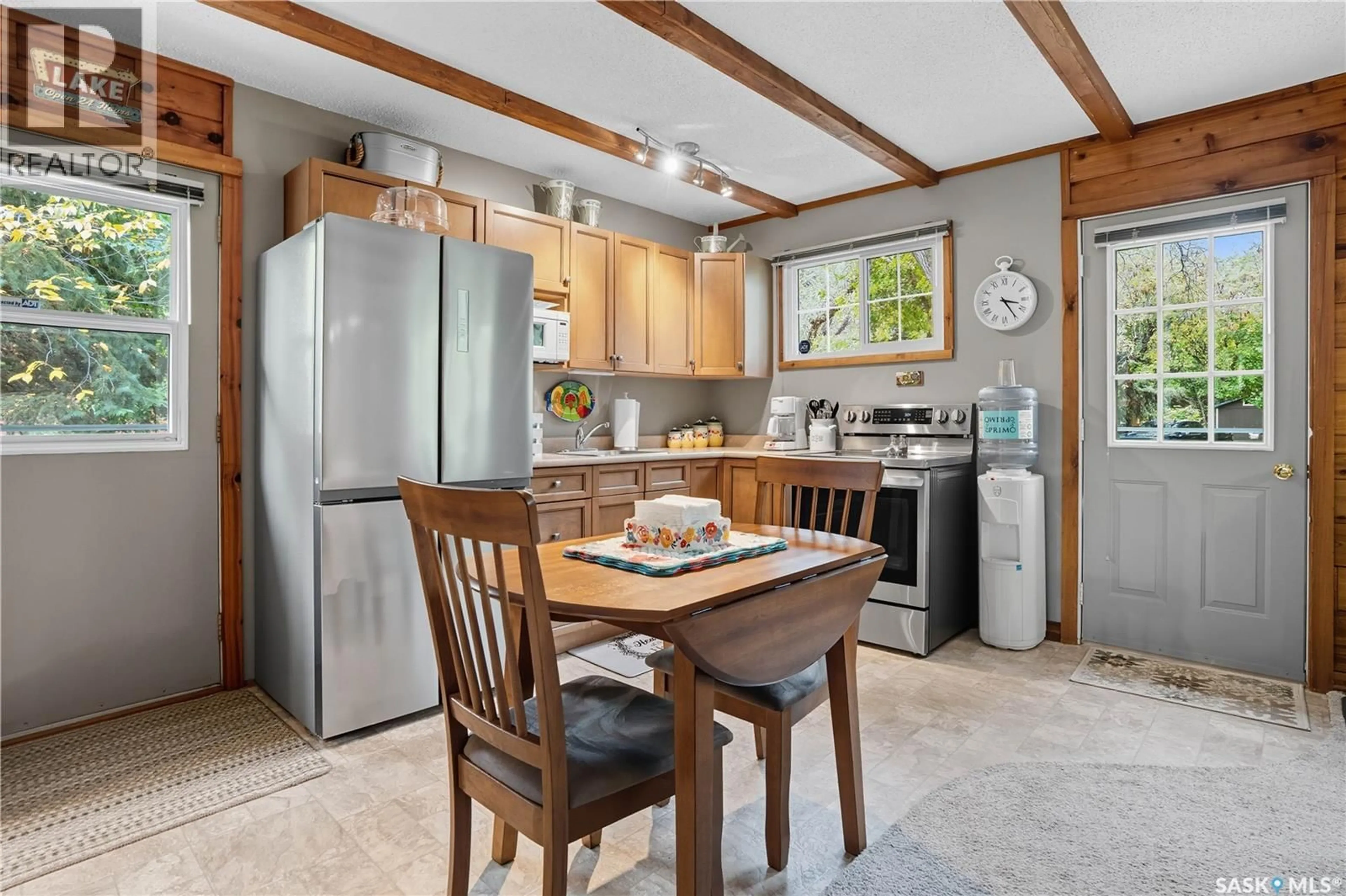 Open concept kitchen, unknown for 267 SMITH STREET, Katepwa Beach Saskatchewan S0G2Y0