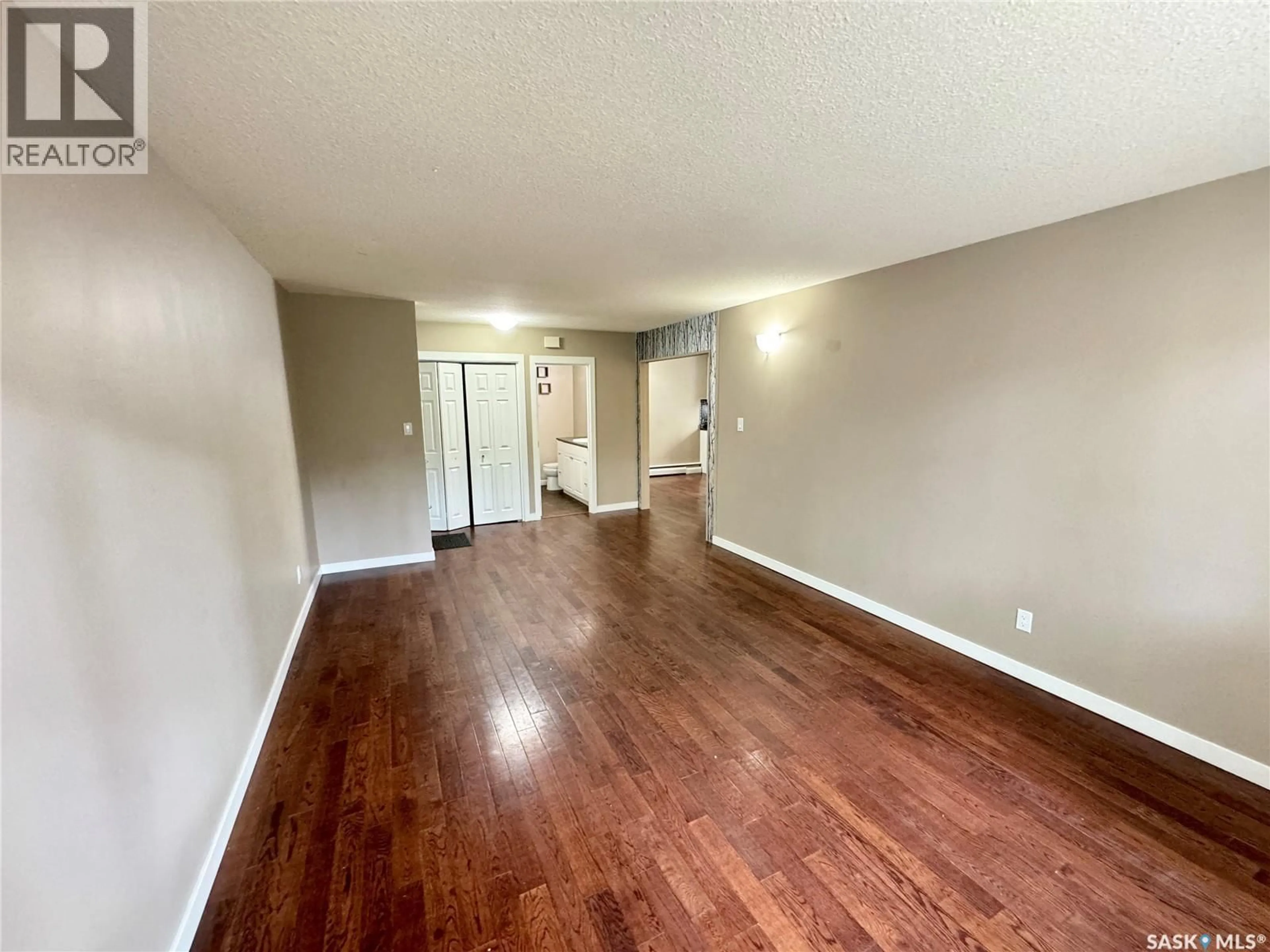 A pic of a room for 7 - 2121 RAE STREET, Regina Saskatchewan S4T2E8