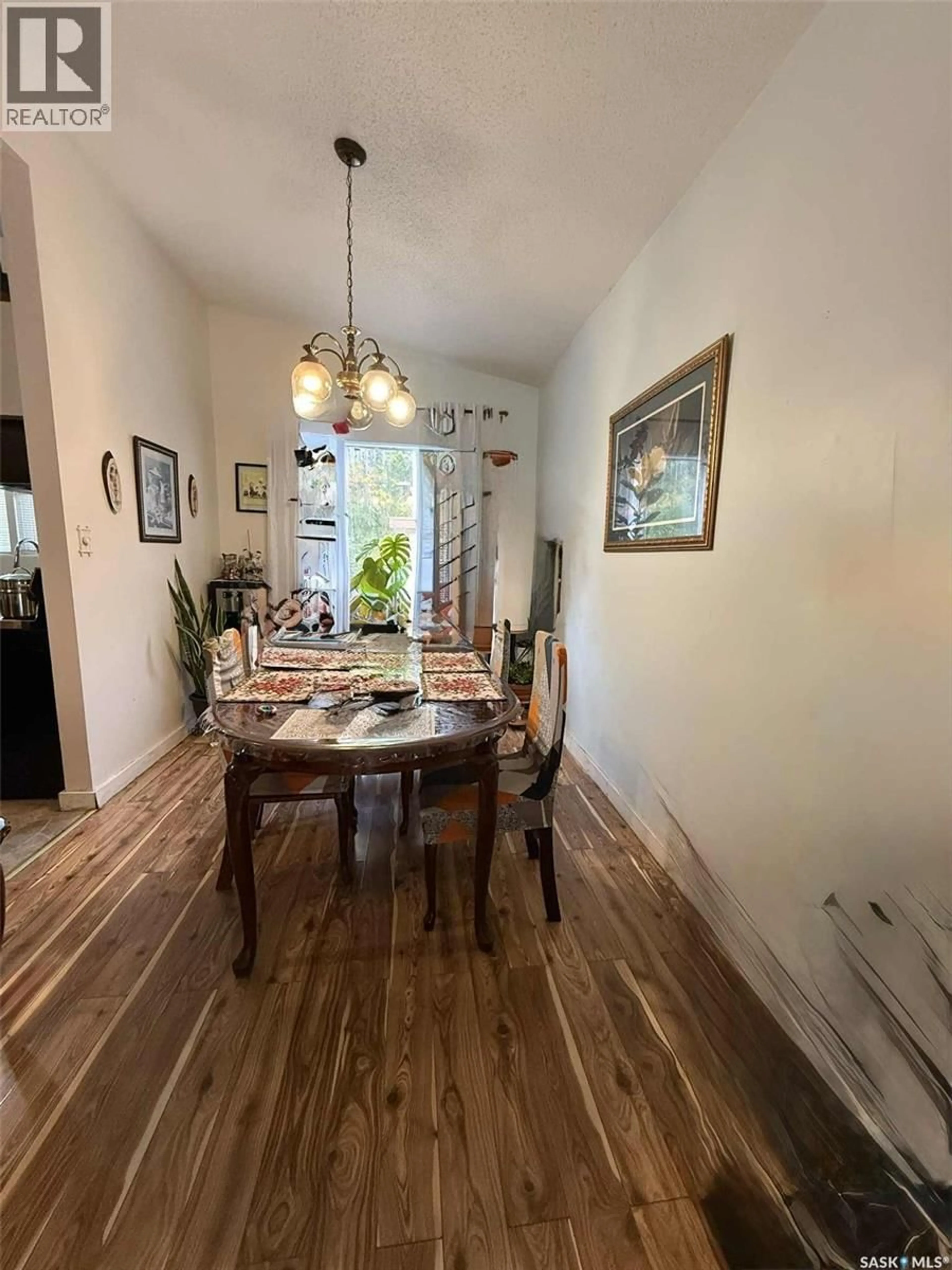 Dining room, unknown for 15 RICHARDSON CRESCENT, Regina Saskatchewan S4S4J2
