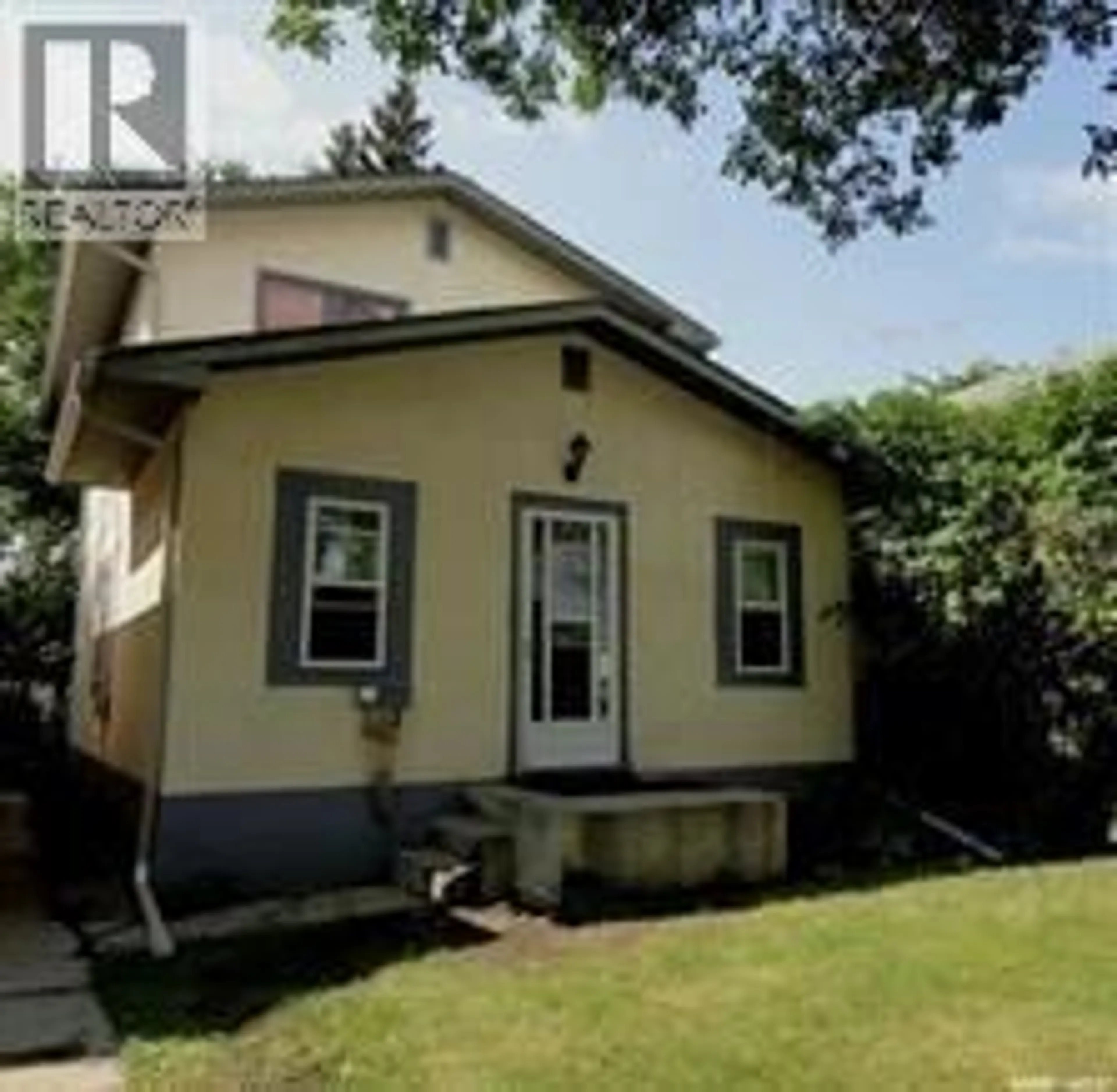 Unknown for 121 L AVENUE, Saskatoon Saskatchewan S7M2G9
