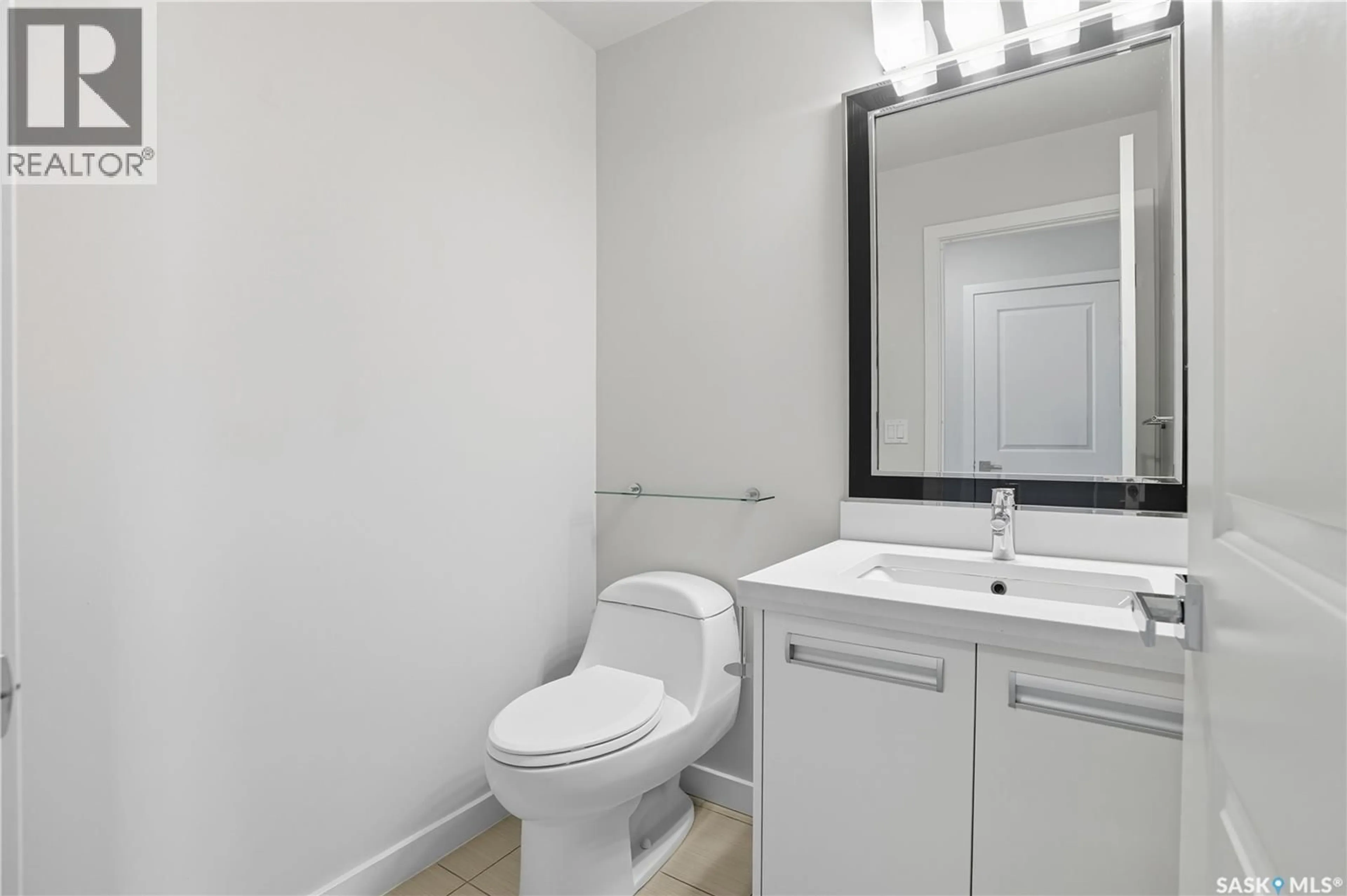 Standard bathroom, unknown for 507 455 REMPEL LANE, Saskatoon Saskatchewan S7T0R9