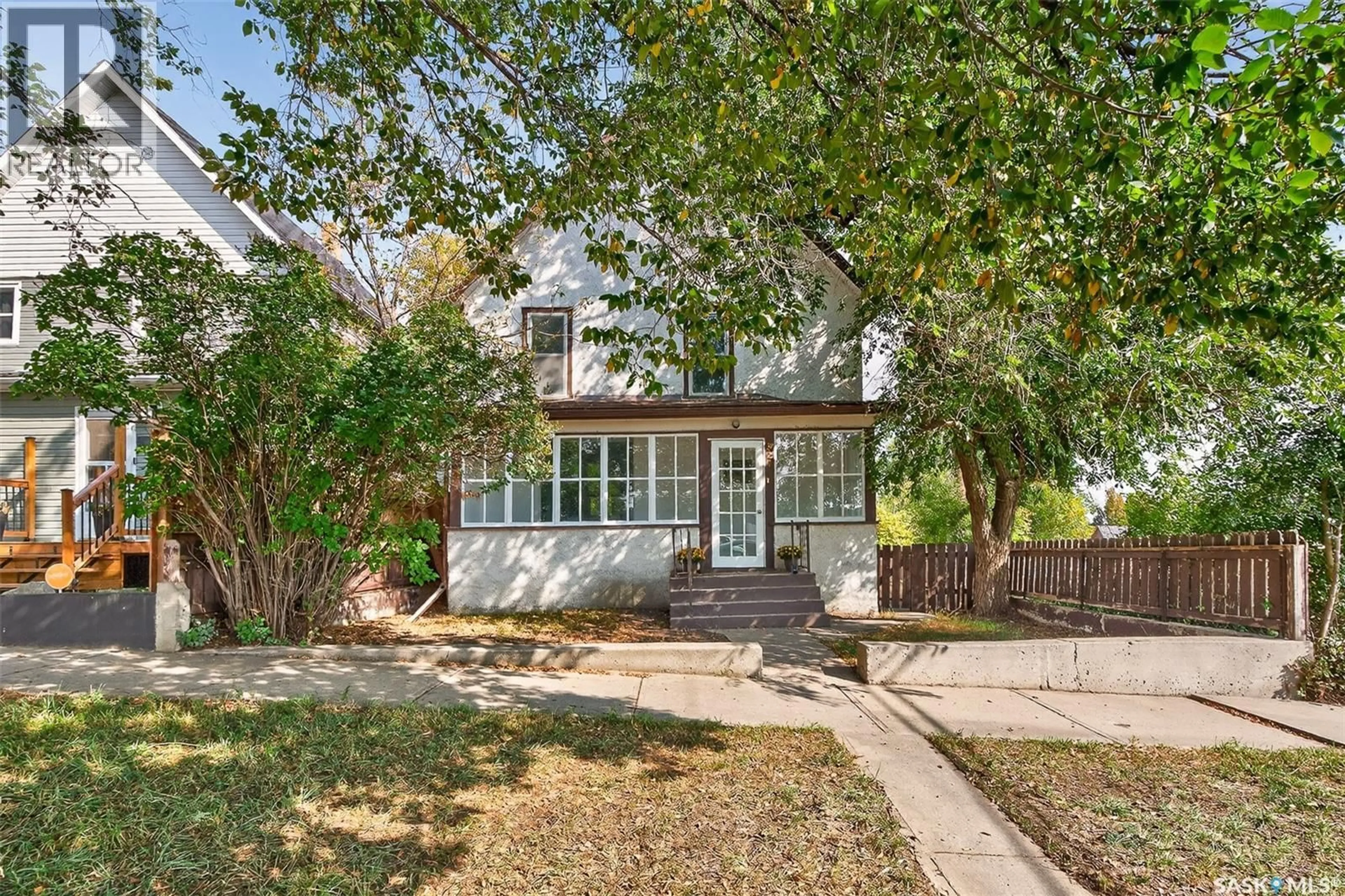 Unknown for 827 ELGIN AVENUE, Moose Jaw Saskatchewan S6H4G6