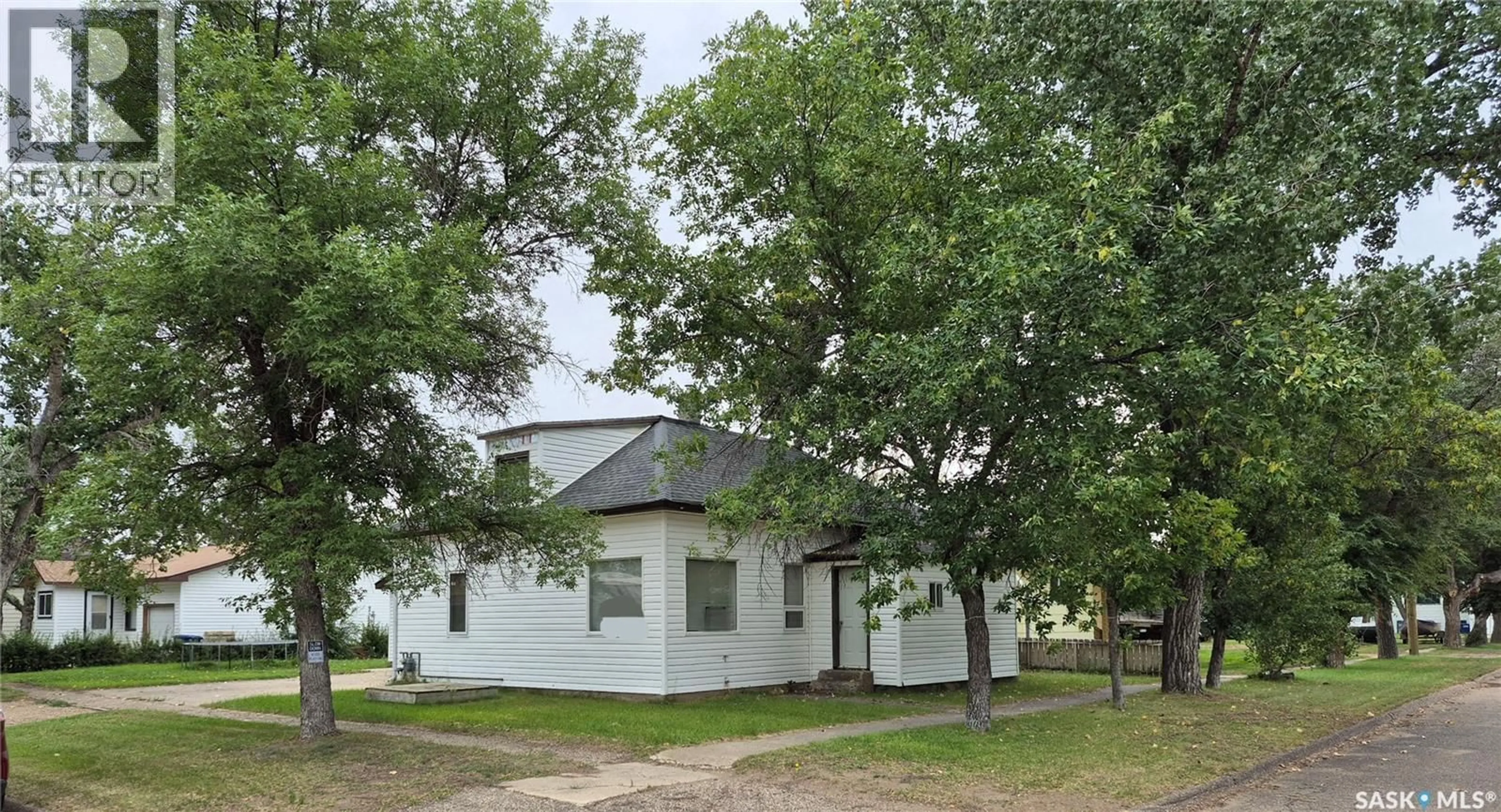 Unknown for 137 2ND STREET, Ponteix Saskatchewan S0N1Z0
