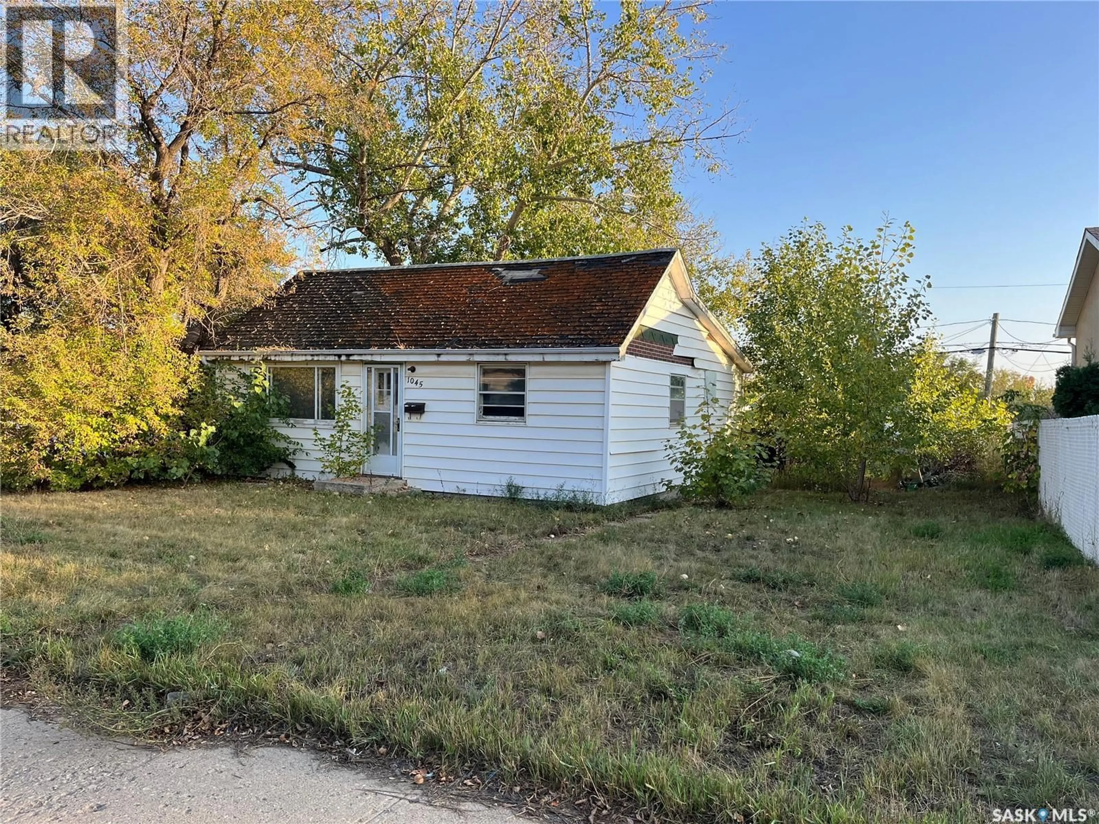 Shed for E - 1045 STADACONA STREET, Moose Jaw Saskatchewan S6H0L1