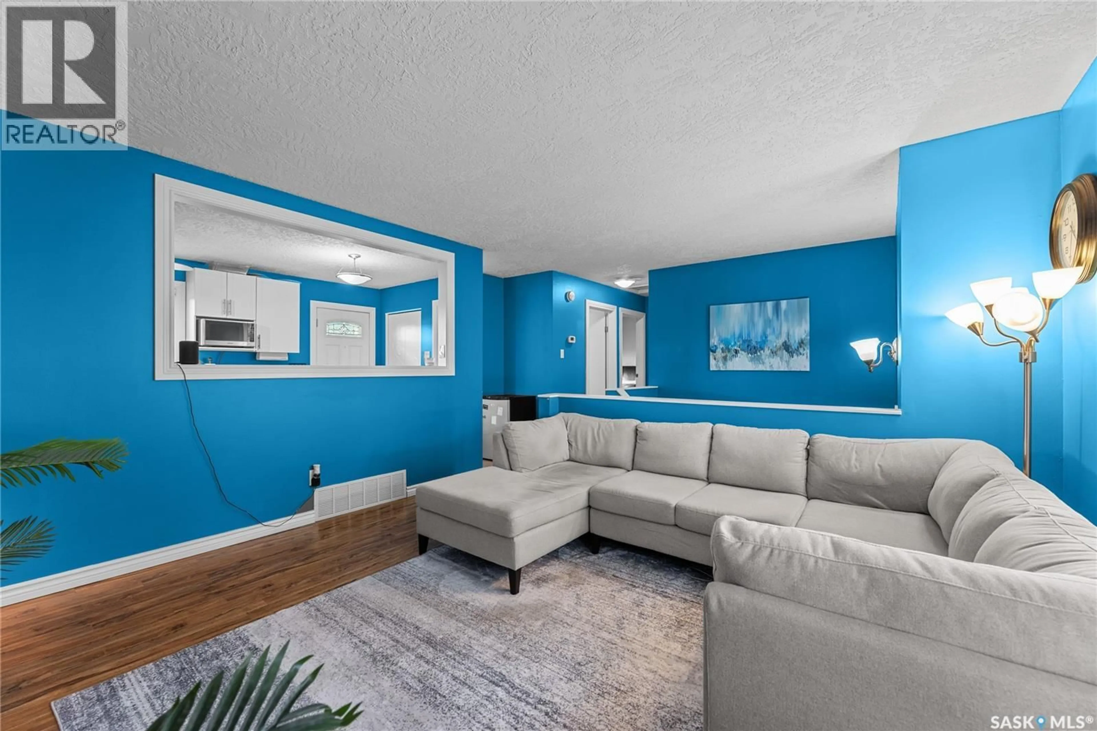 Living room with furniture, unknown for 3762 FAIRLIGHT DRIVE, Saskatoon Saskatchewan S7M4T5