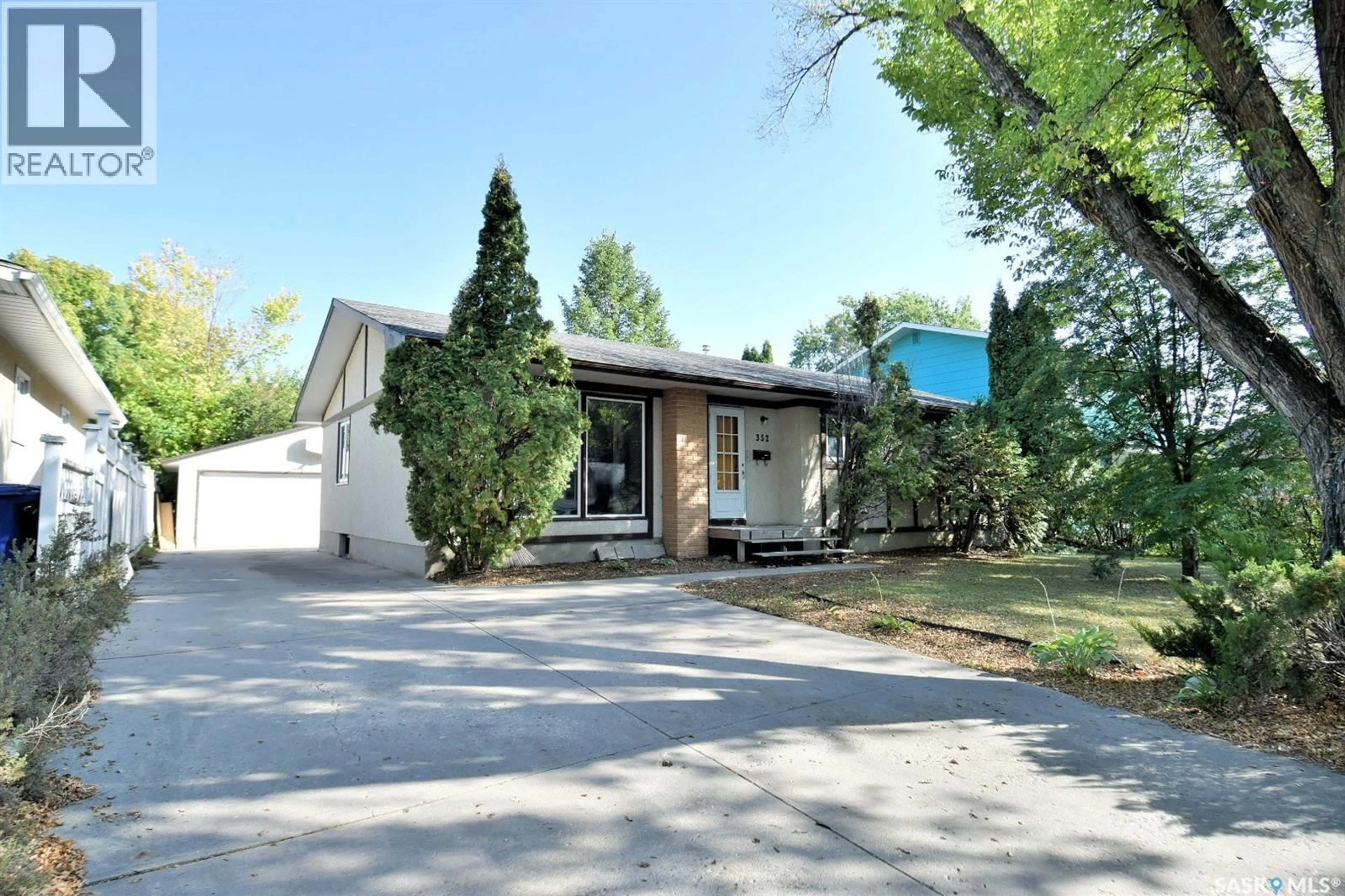 Unknown for 352 CARLETON DRIVE, Saskatoon Saskatchewan S7H4C1