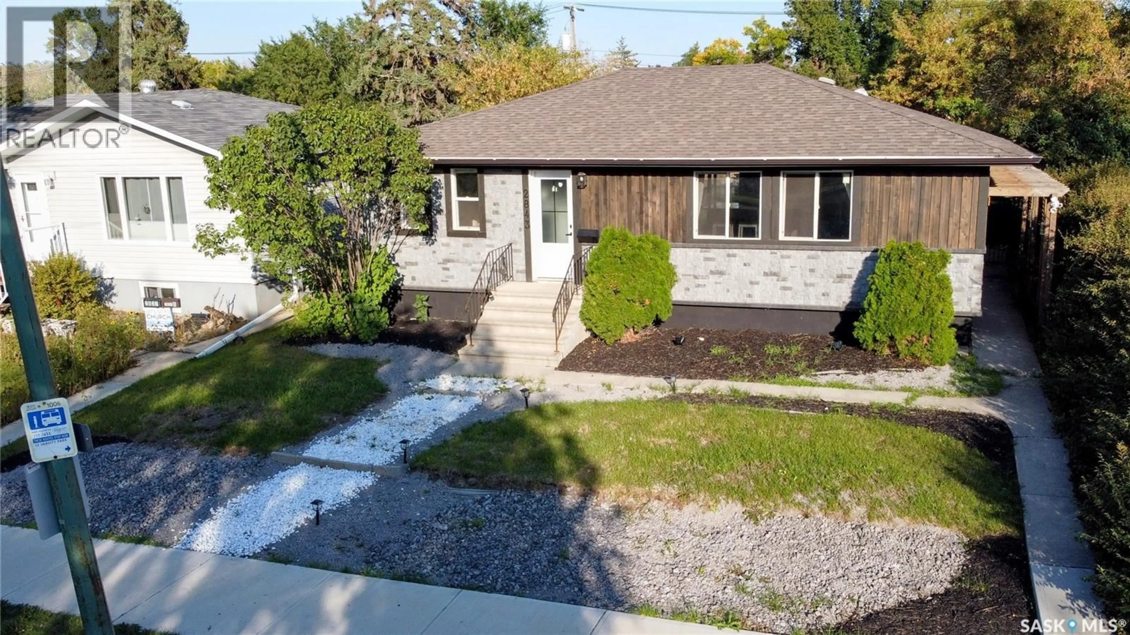 A pic from outside/outdoor area/front of a property/back of a property/a pic from drone, street for 2843 PARK STREET, Regina Saskatchewan S4N2H9