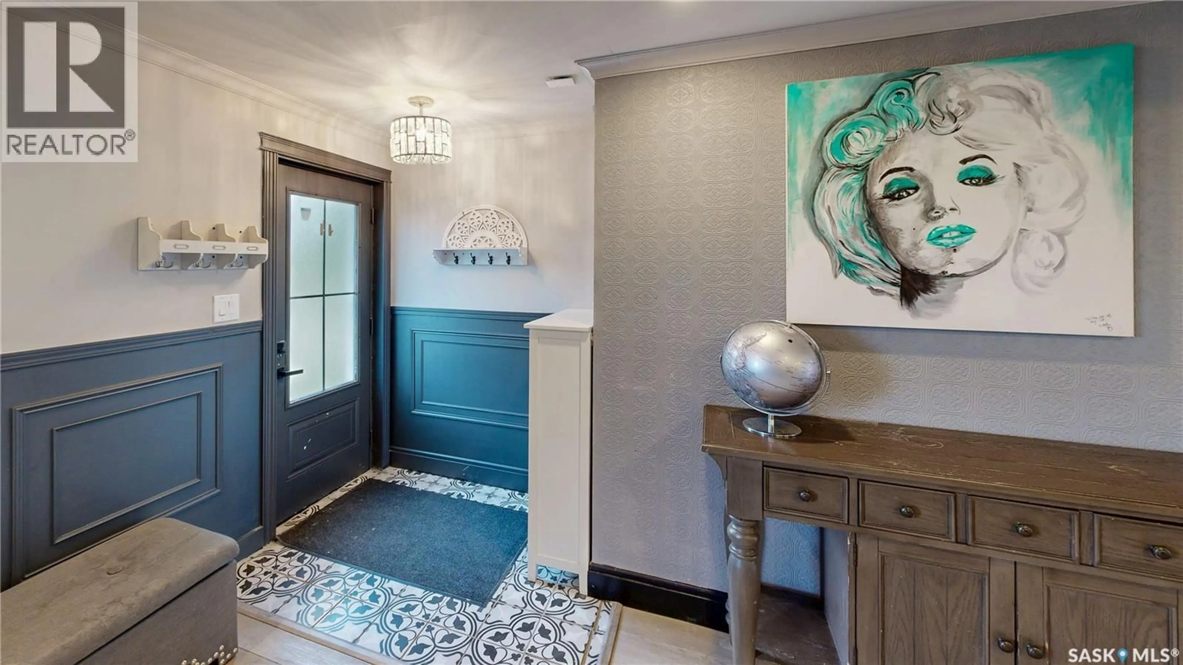Indoor entryway for 2843 PARK STREET, Regina Saskatchewan S4N2H9