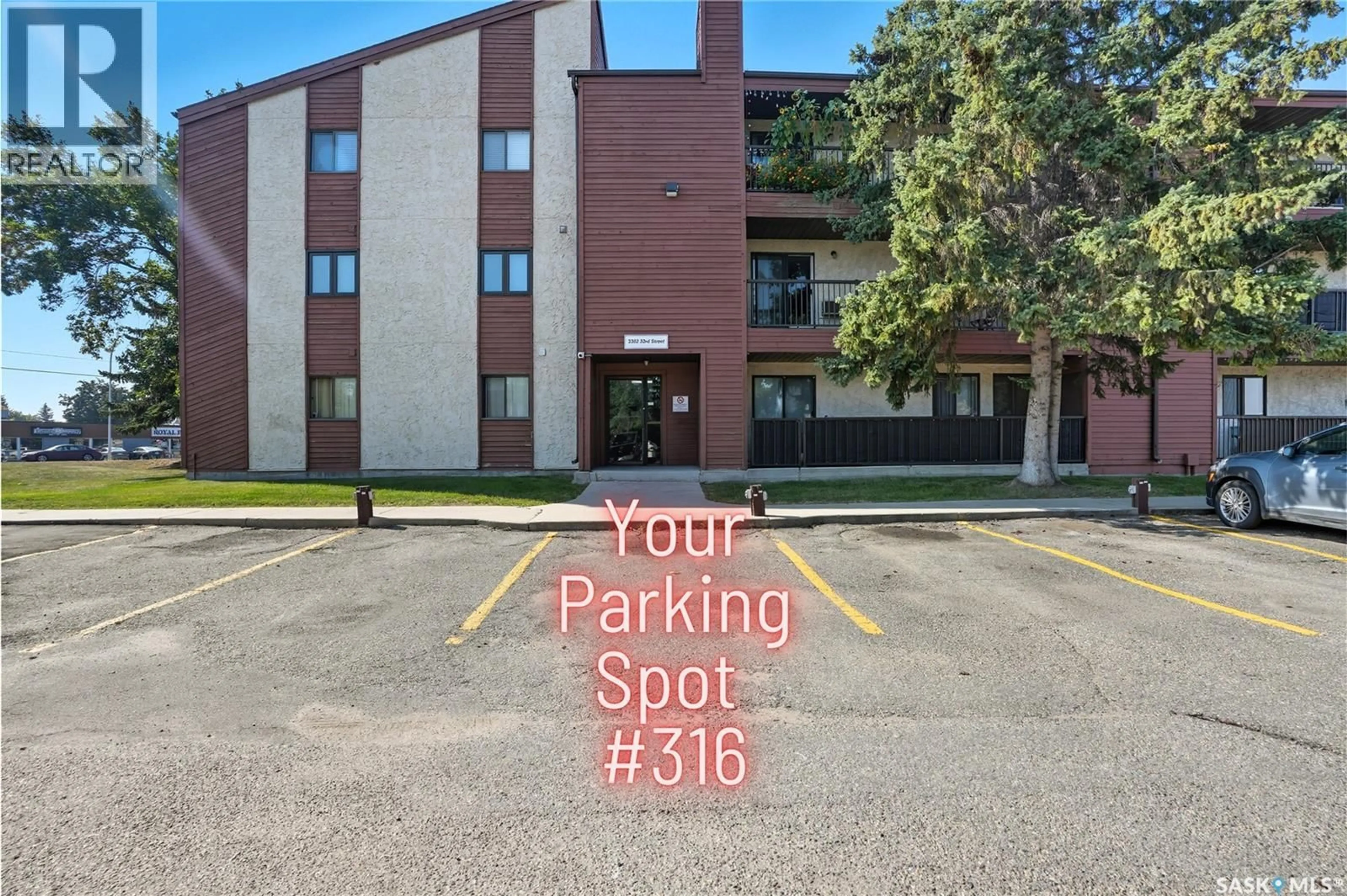 Parking for 3302 - 316 33RD STREET, Saskatoon Saskatchewan S7L6S5