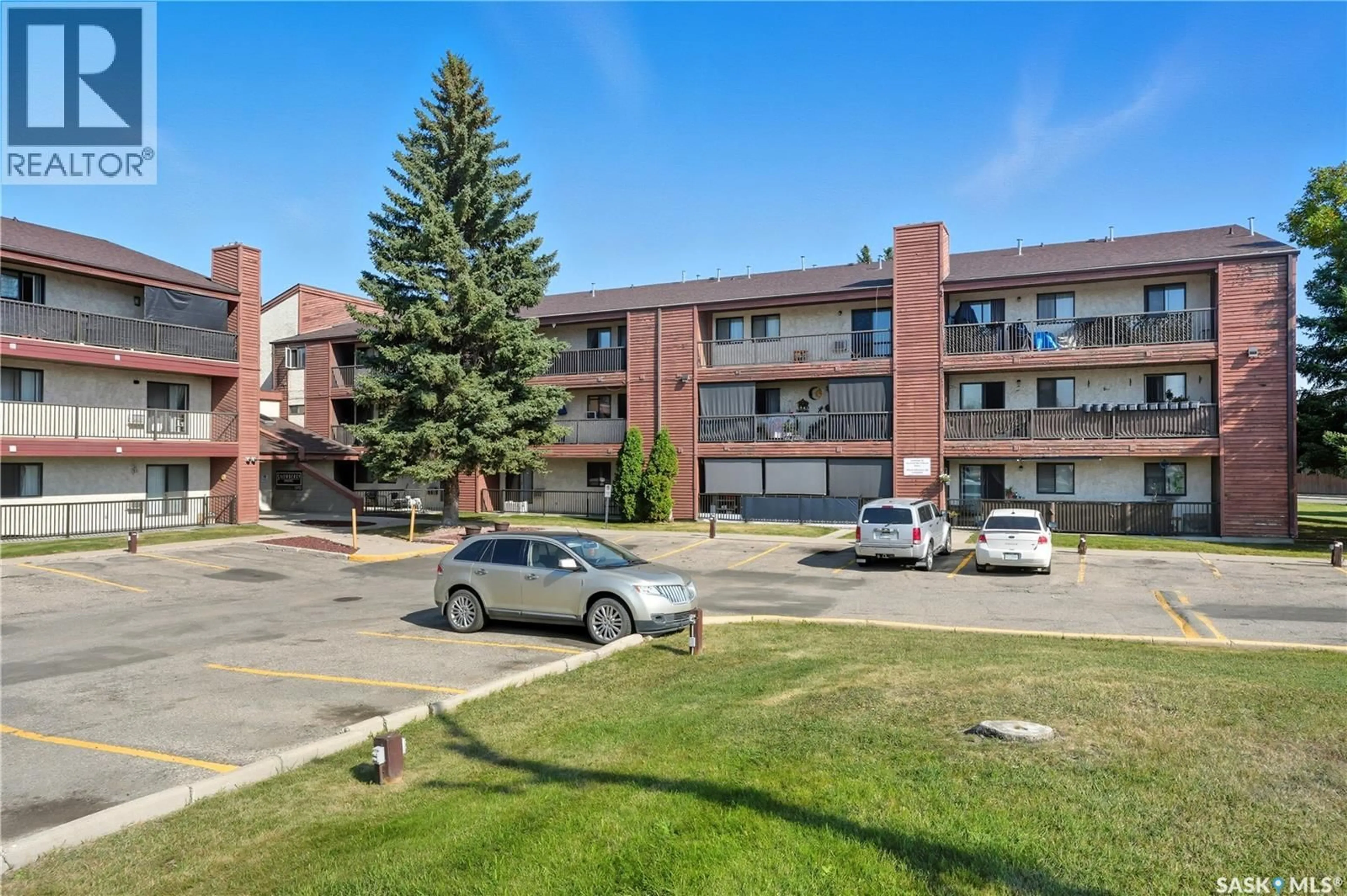 Patio, mountain view for 3302 - 316 33RD STREET, Saskatoon Saskatchewan S7L6S5