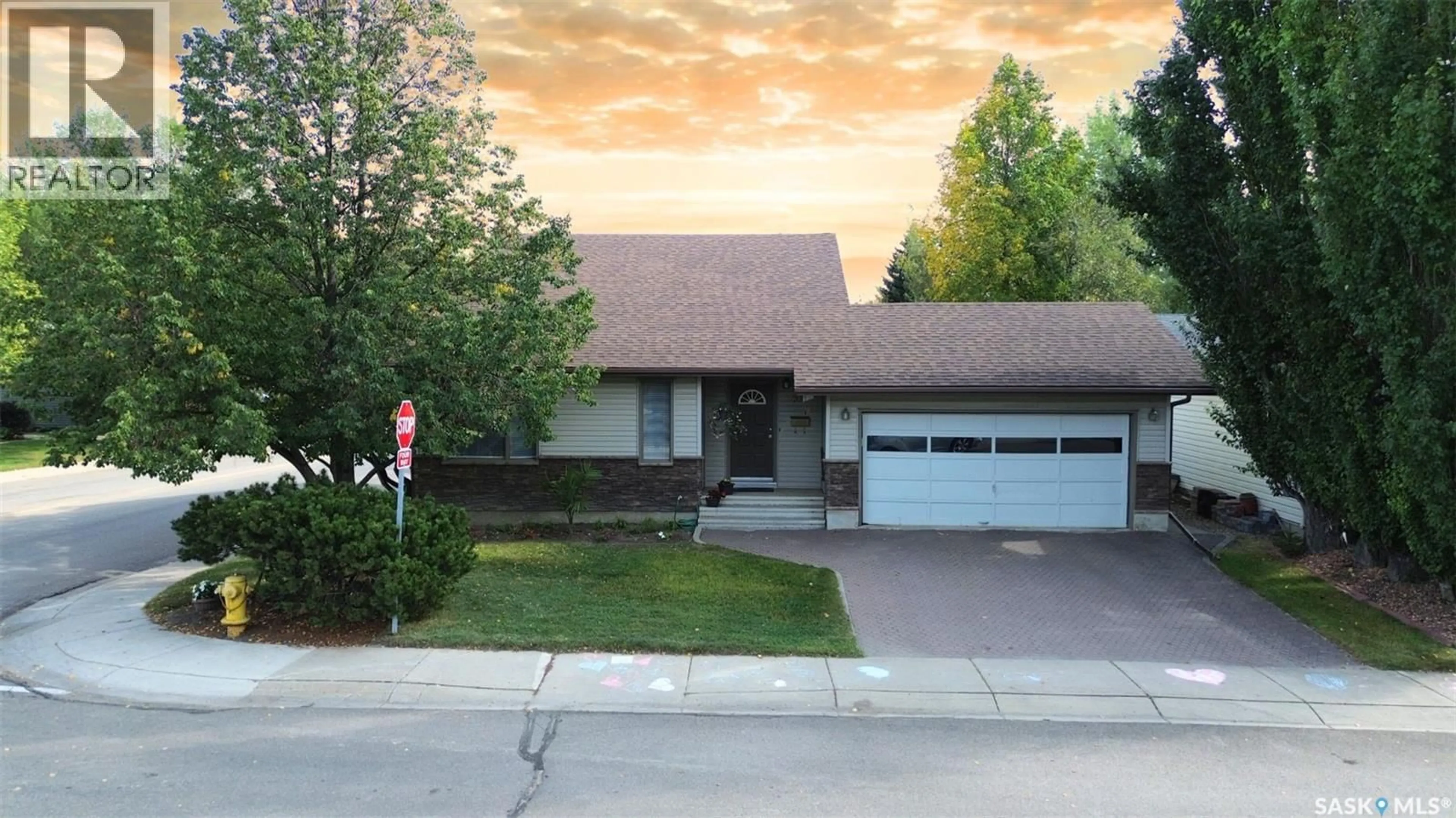 Home with vinyl exterior material, street for 103 BRIGHTSAND WAY, Saskatoon Saskatchewan S7J4W1