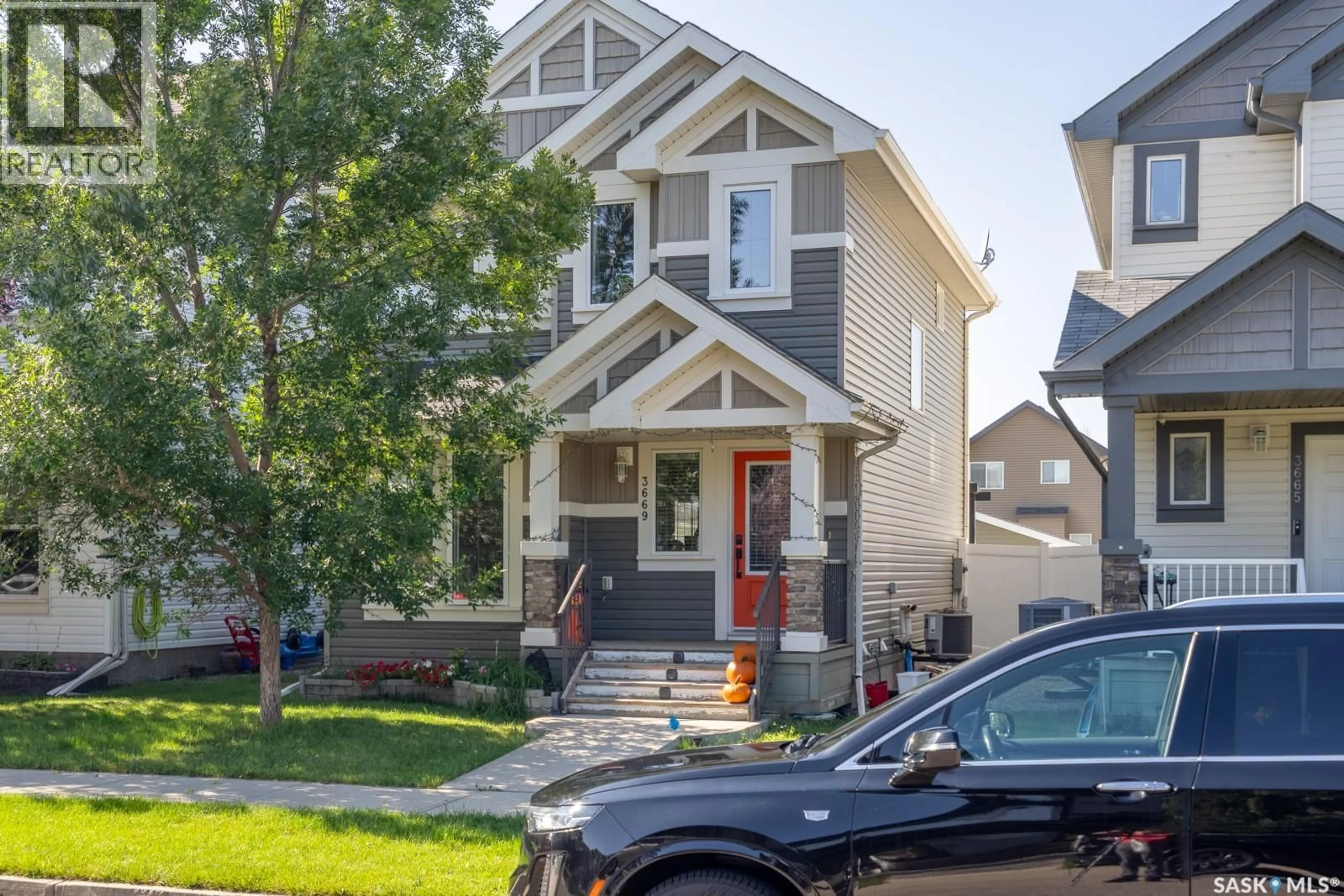 Home with vinyl exterior material, street for 3669 GREEN BANK ROAD, Regina Saskatchewan S4V1M2