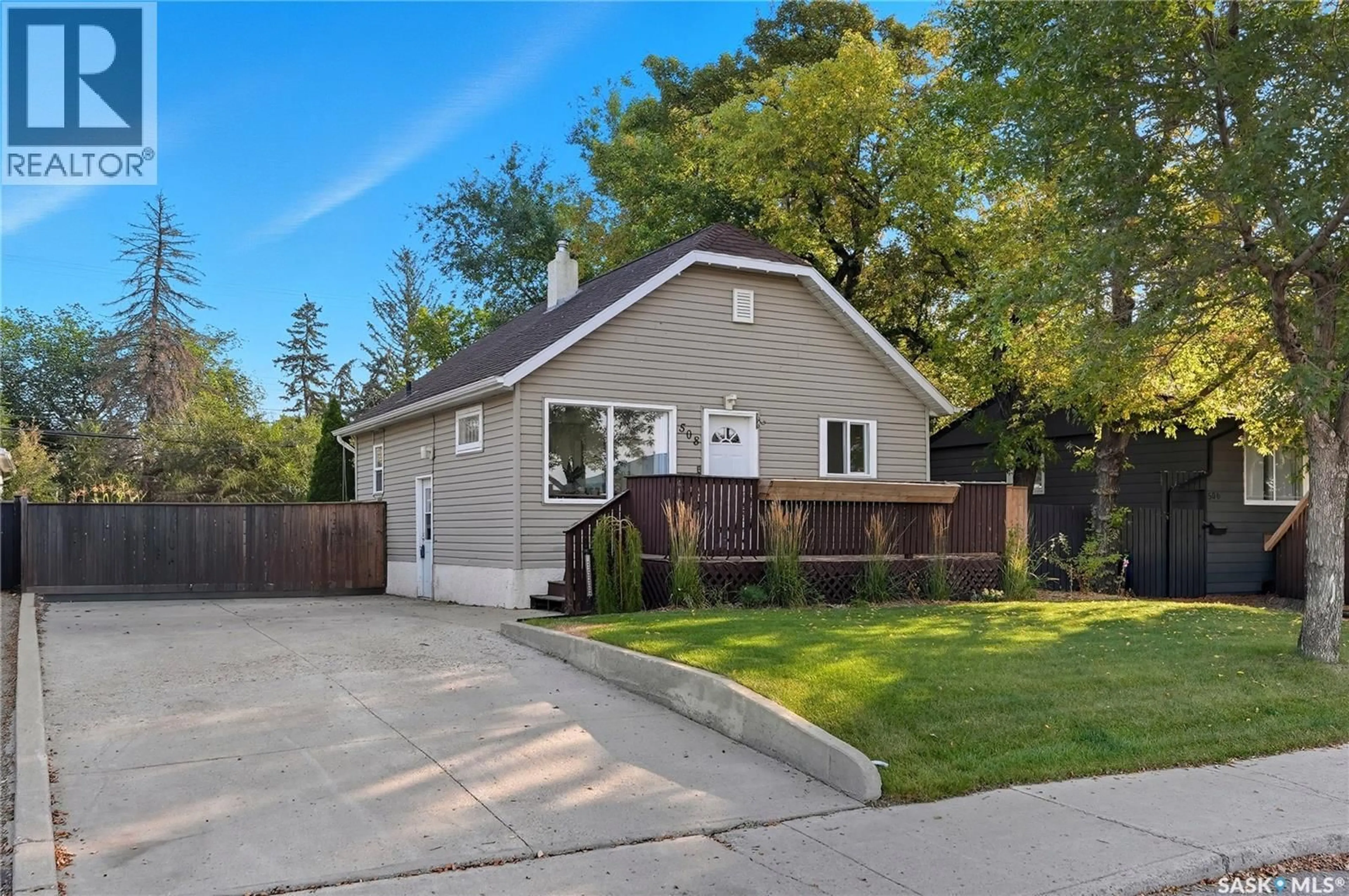 Home with vinyl exterior material, street for 508 GRAY AVENUE, Saskatoon Saskatchewan S7N2S1