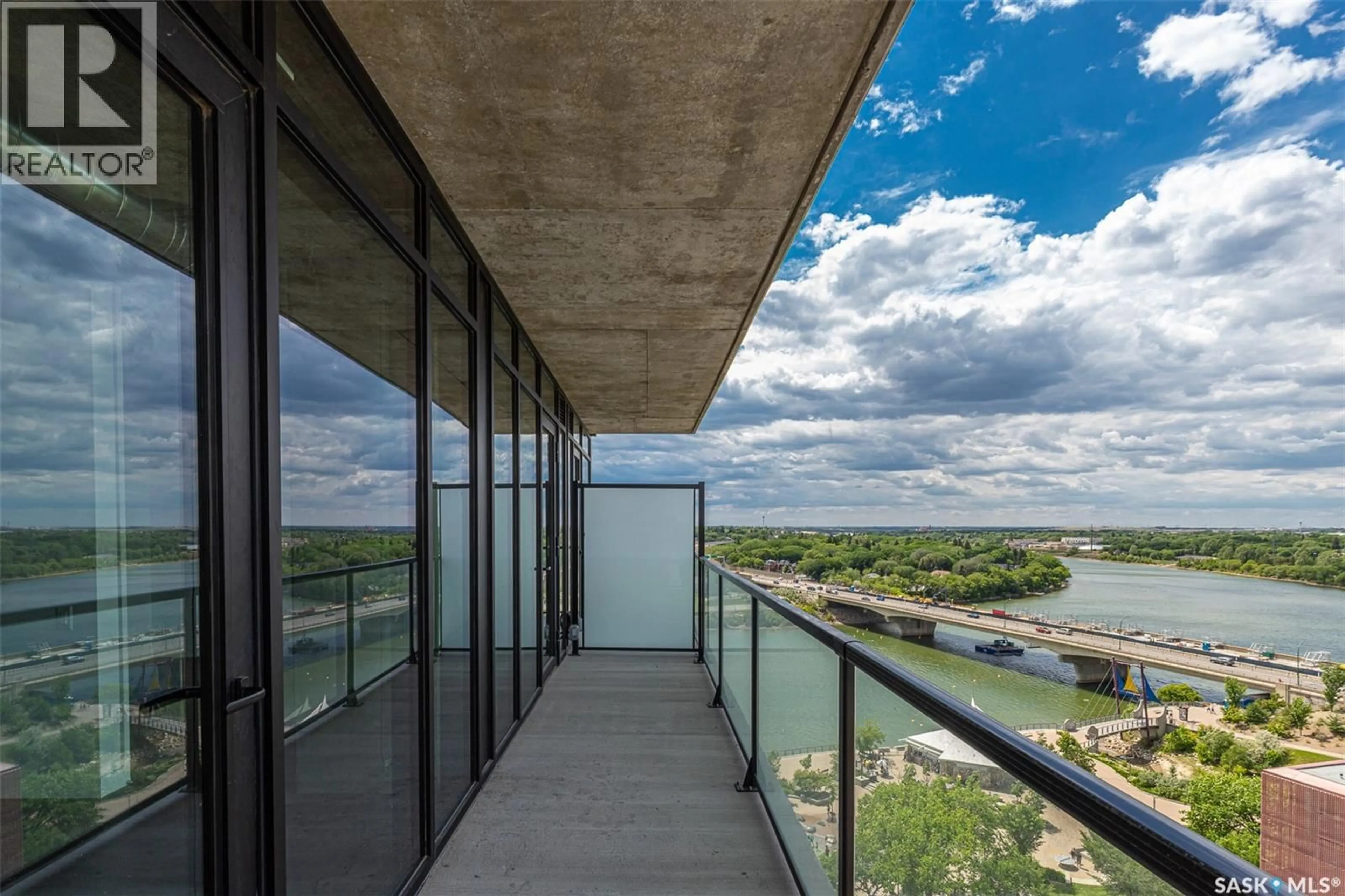 Balcony in the apartment, water/lake/river/ocean view for S - 1202 490 2ND AVENUE, Saskatoon Saskatchewan S7K1M5