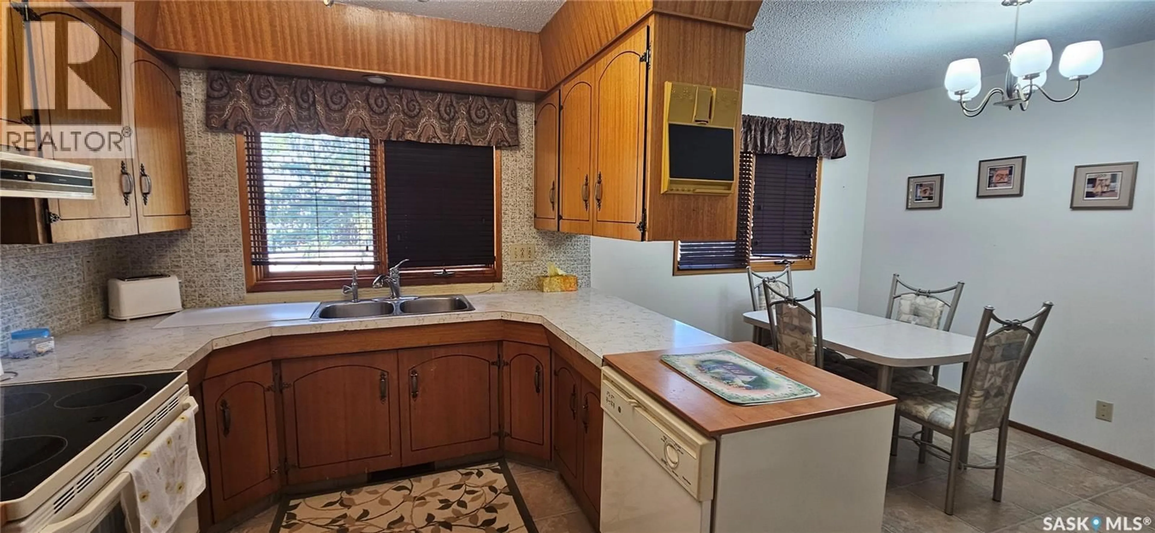 Standard kitchen, unknown for 1101 DIVISION STREET, Vanguard Saskatchewan S0N2V0
