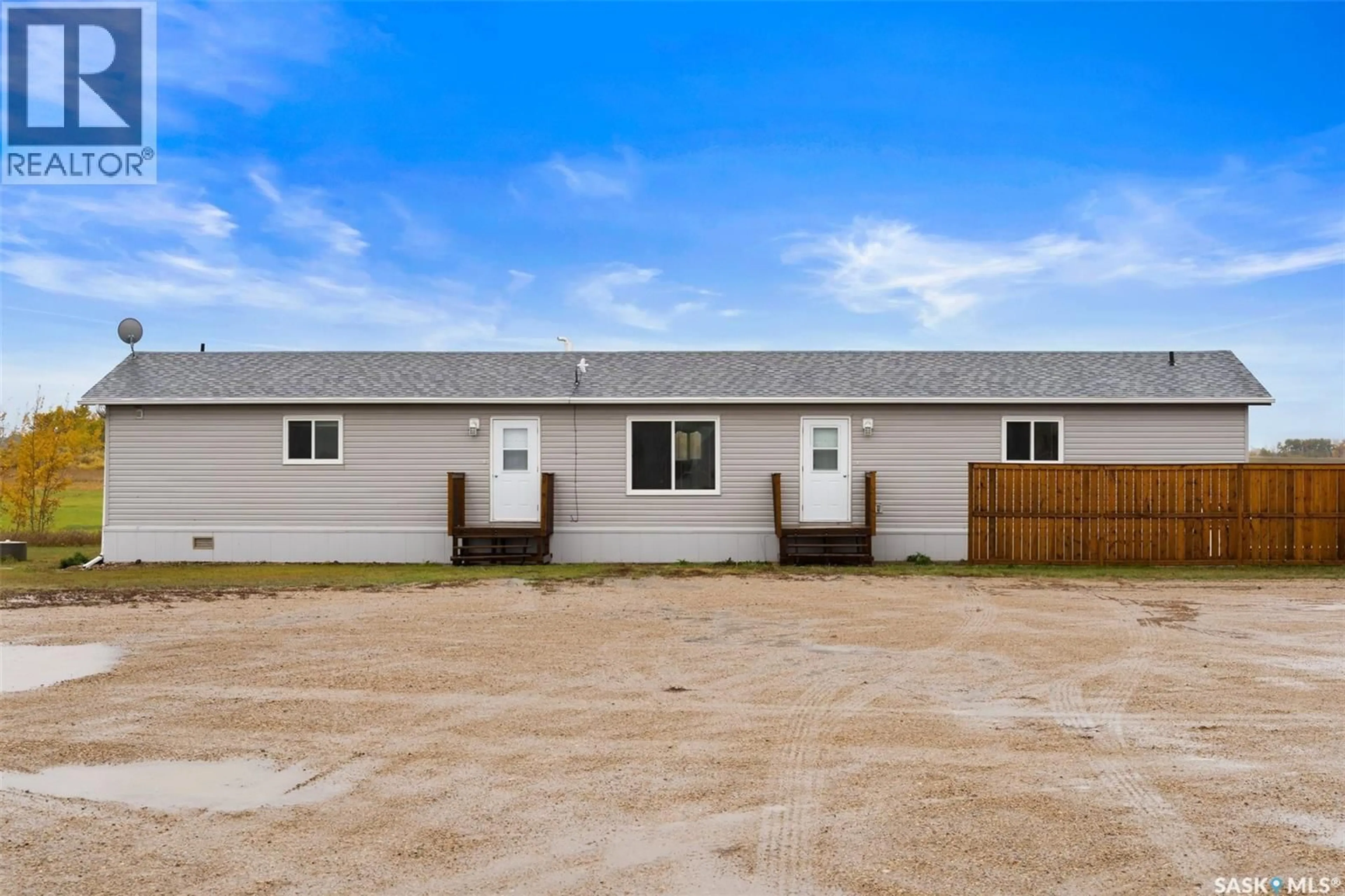 Home with vinyl exterior material, building for HANSON ACREAGE, Stoughton Saskatchewan S0G4T0