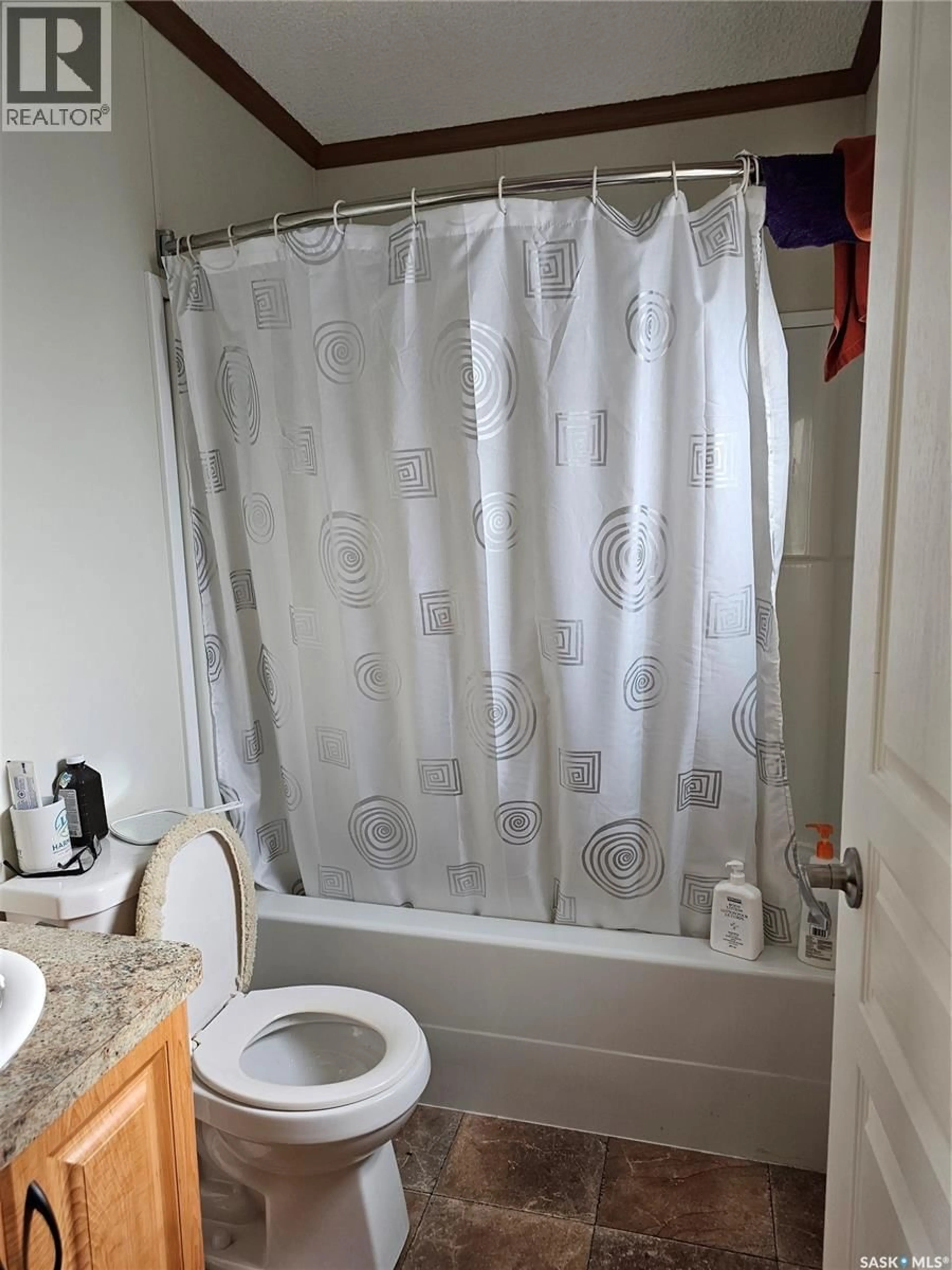 Standard bathroom, floor is not visible for KINZEL ACREAGE, Vanscoy Saskatchewan S0K1B0