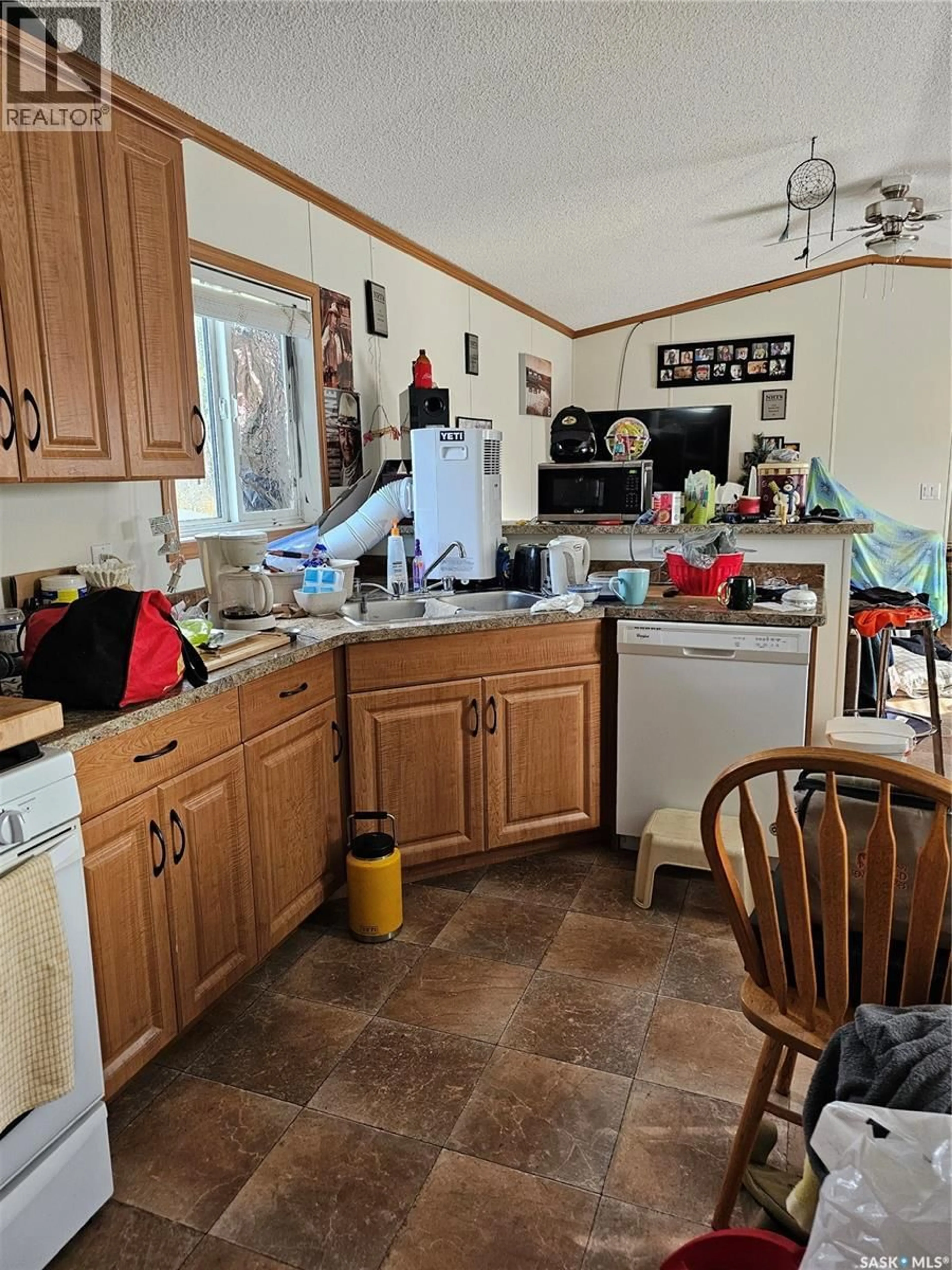 Standard kitchen, unknown for KINZEL ACREAGE, Vanscoy Saskatchewan S0K1B0