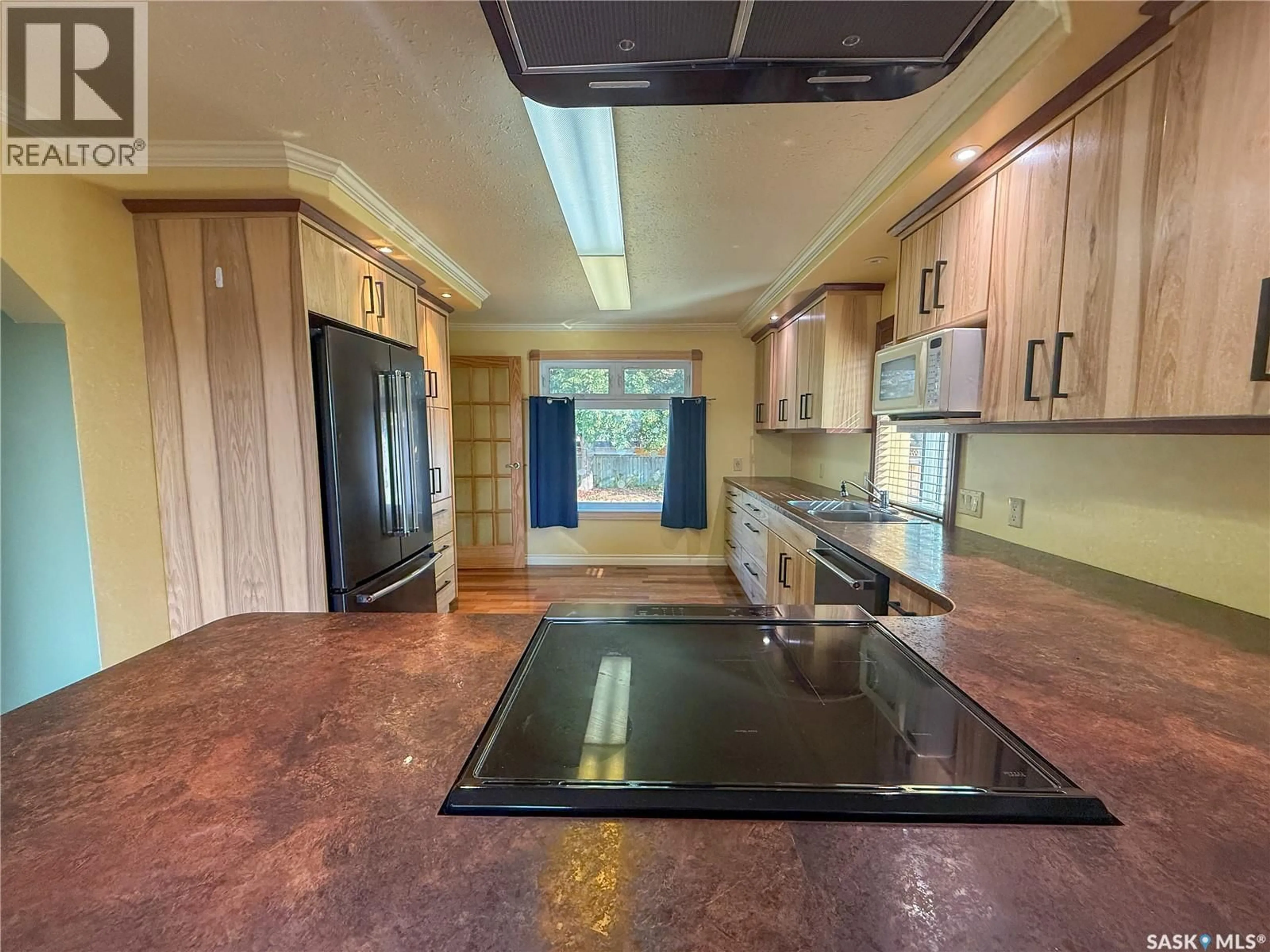 Open concept kitchen, ceramic/tile floor for 232 25TH STREET, Battleford Saskatchewan S0M0E0