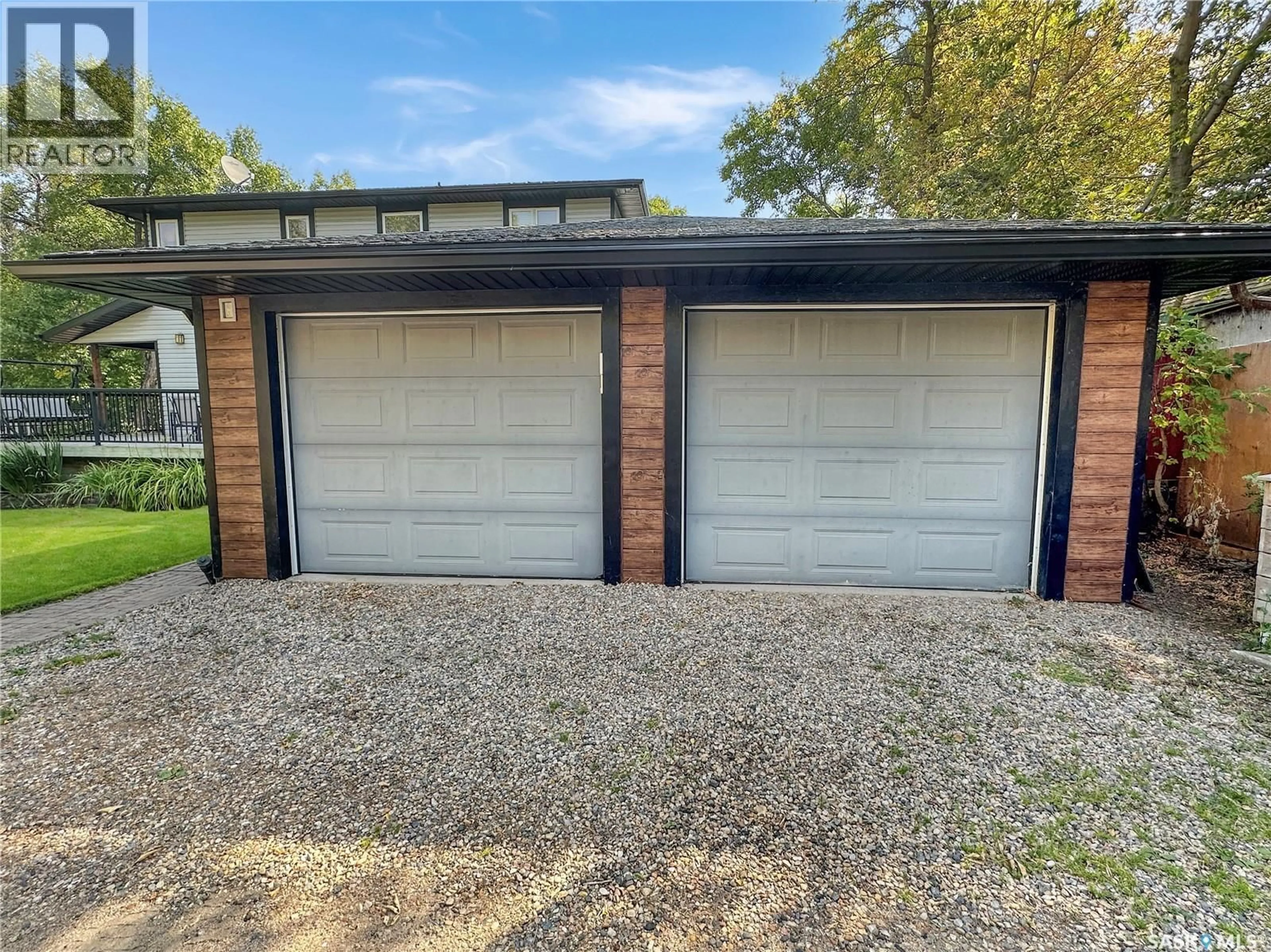 Indoor garage for 31C SMALES CRESCENT, B-Say-Tah Saskatchewan S0G1S0