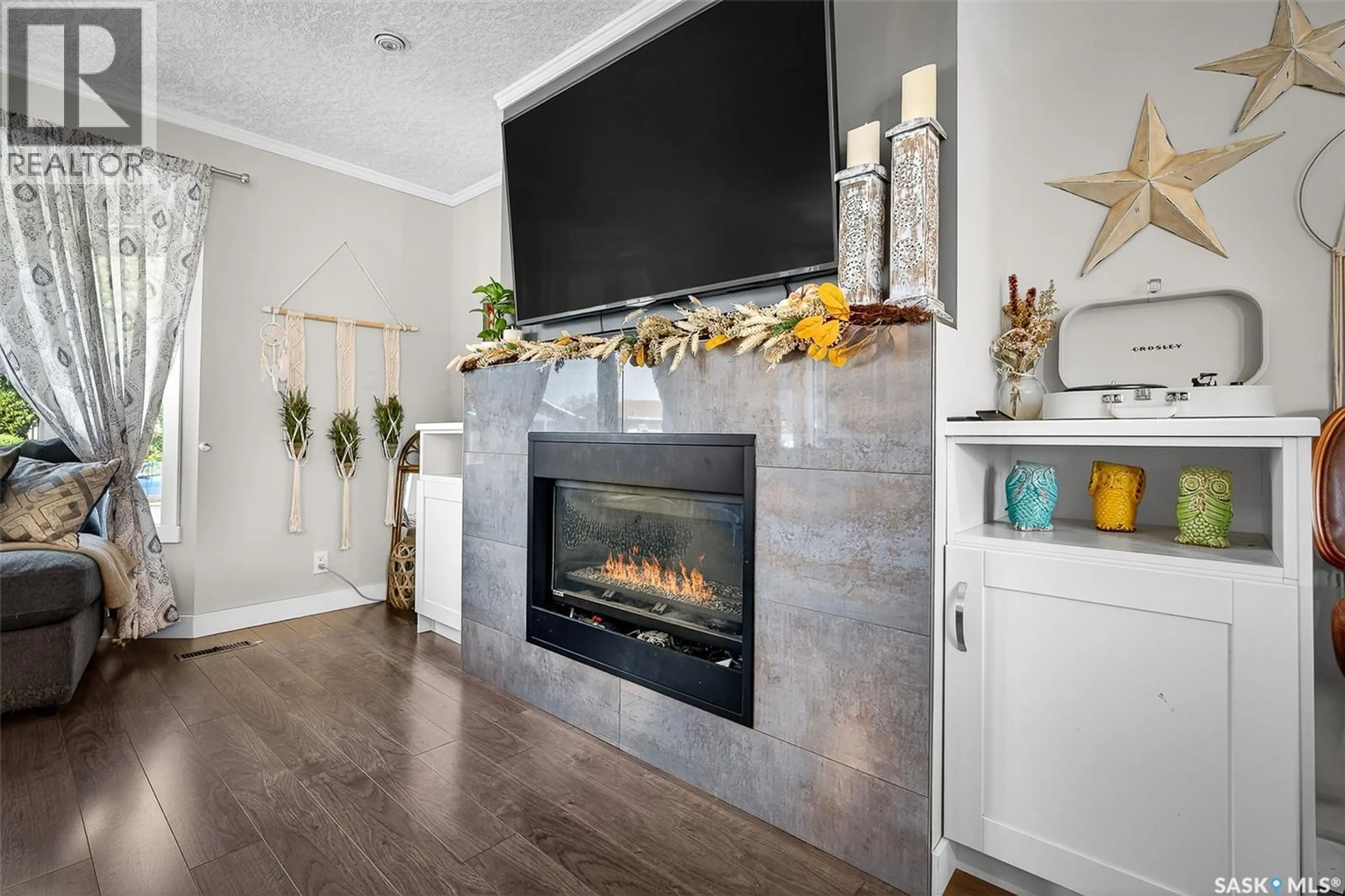 Home theater for 1082 CORMAN CRESCENT, Moose Jaw Saskatchewan S6H6W1
