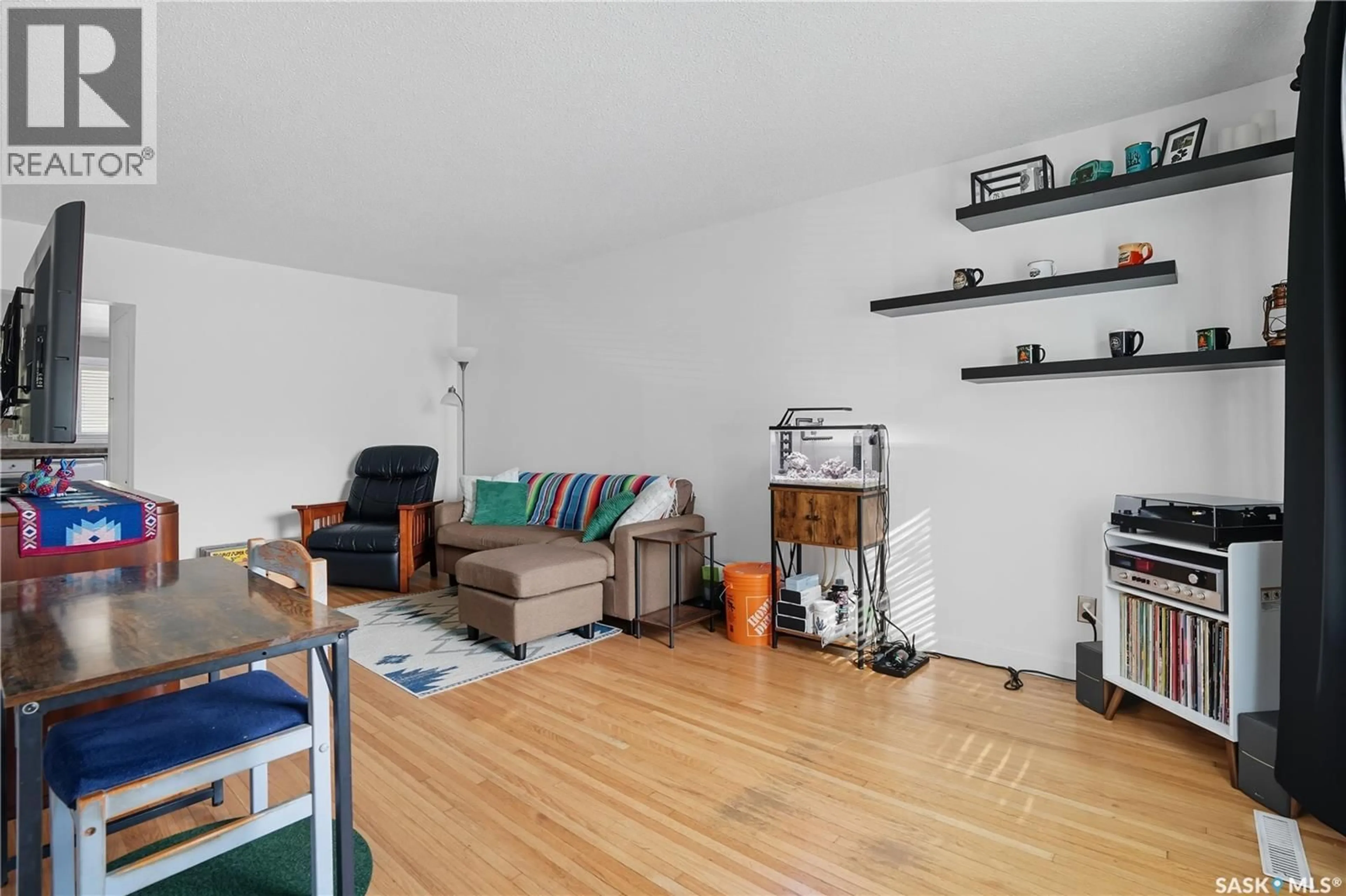 A pic of a room for 658 GARNET STREET, Regina Saskatchewan S4T2W8