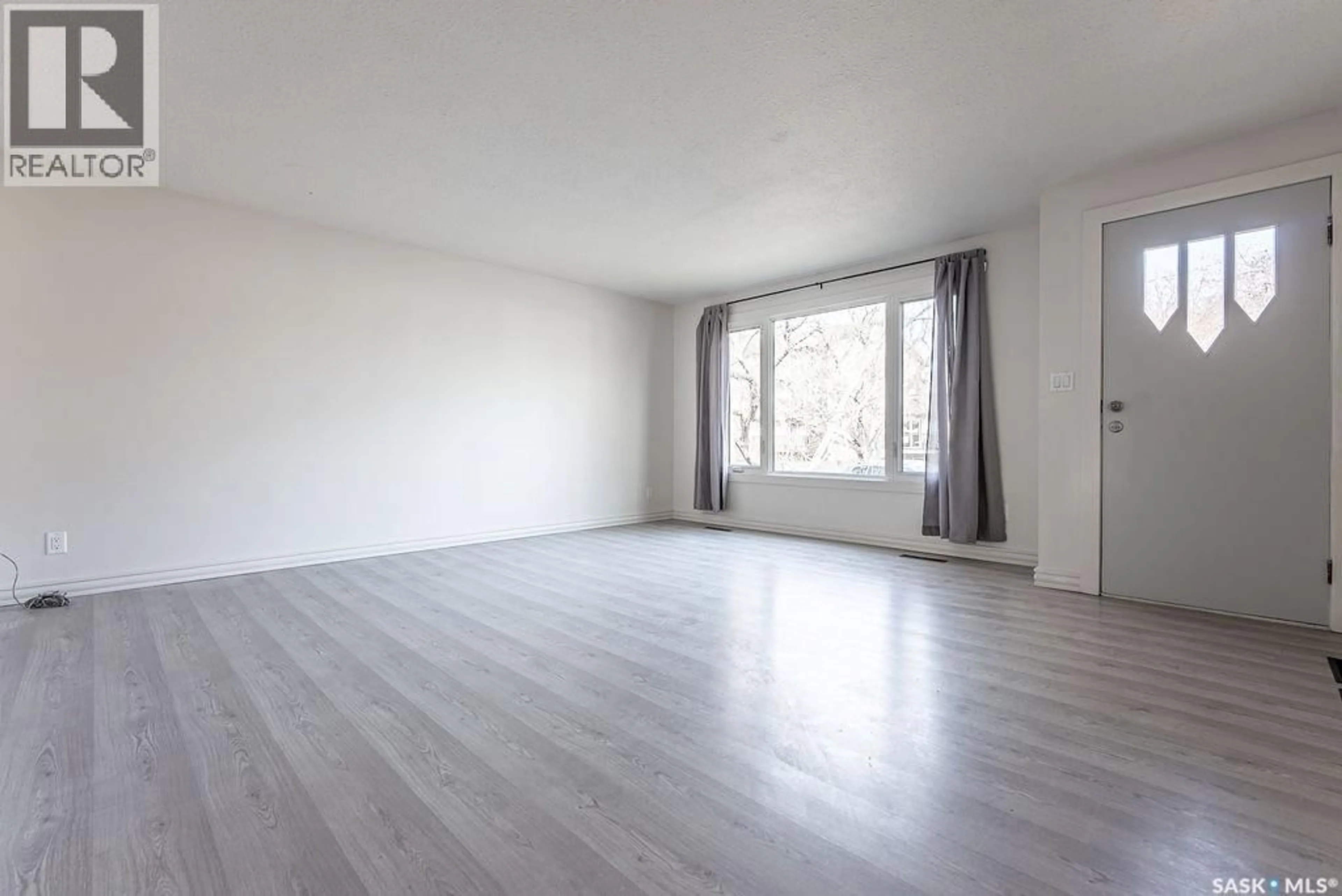 A pic of a room for 217 V AVENUE, Saskatoon Saskatchewan S7M3E2