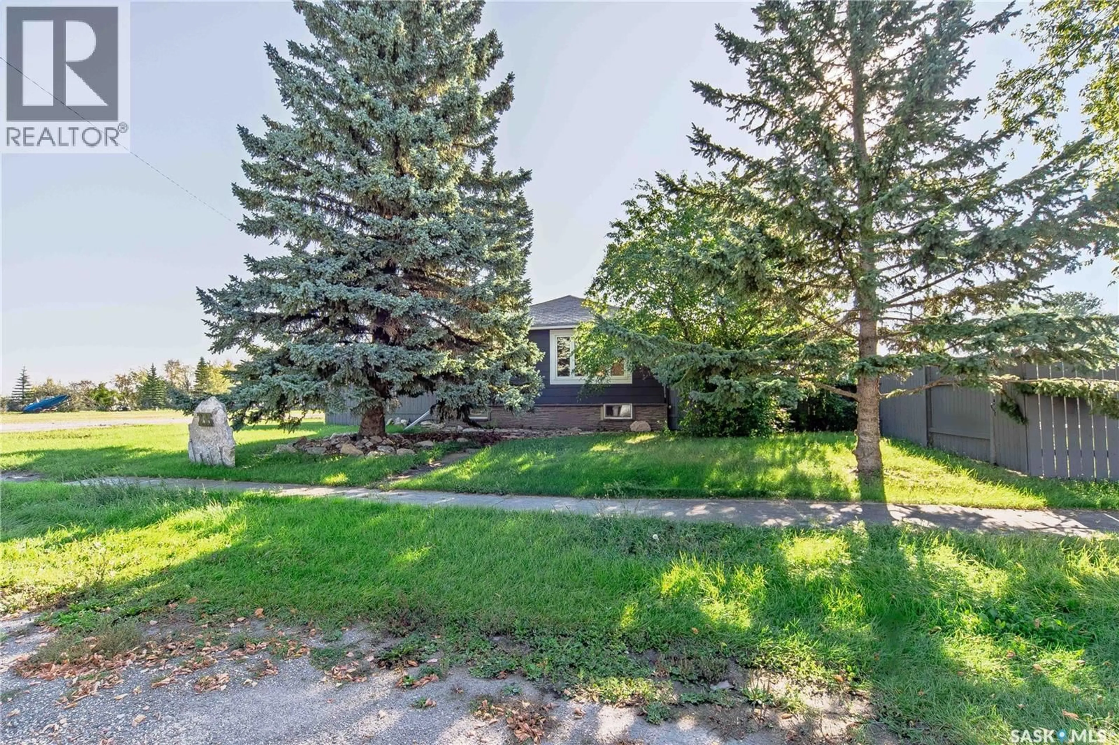 A pic from outside/outdoor area/front of a property/back of a property/a pic from drone, street for 235 4TH STREET, Plunkett Saskatchewan S0K3J0