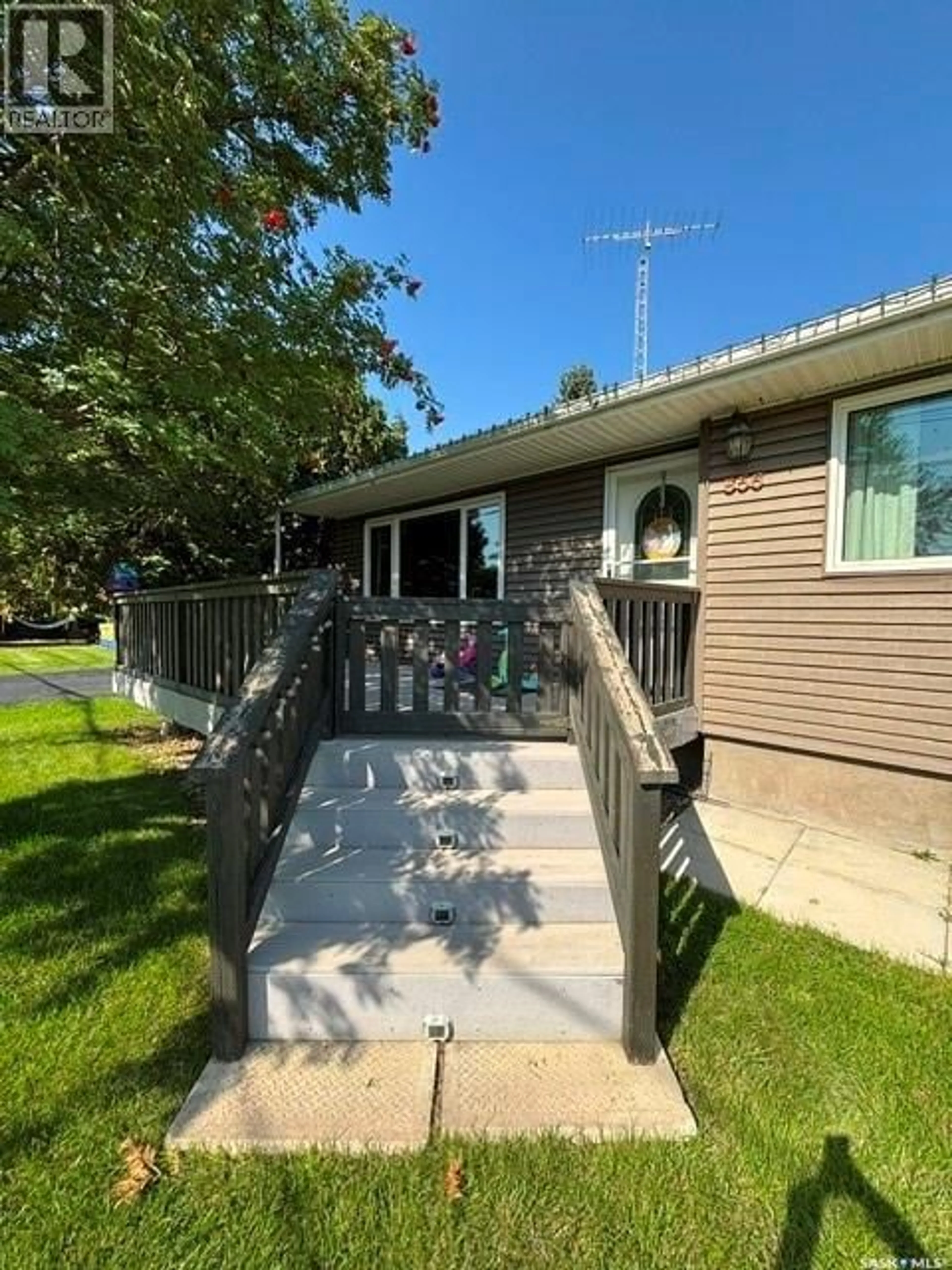 Home with vinyl exterior material, unknown for 856 WALSH AVENUE, Oxbow Saskatchewan S0C2B0