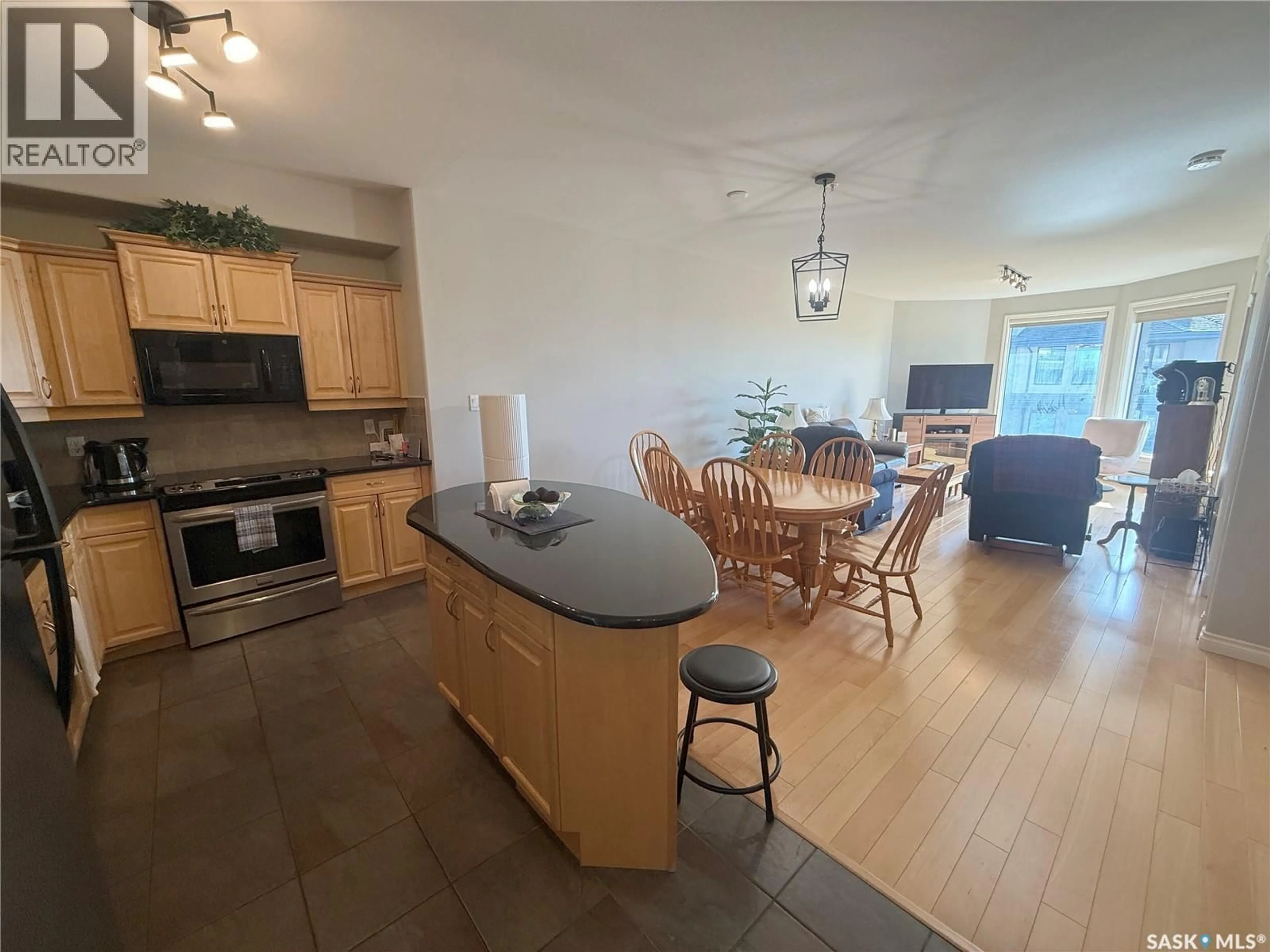 Open concept kitchen, unknown for 615 - 307 SASKATCHEWAN CRESCENT, Saskatoon Saskatchewan S7M0A5