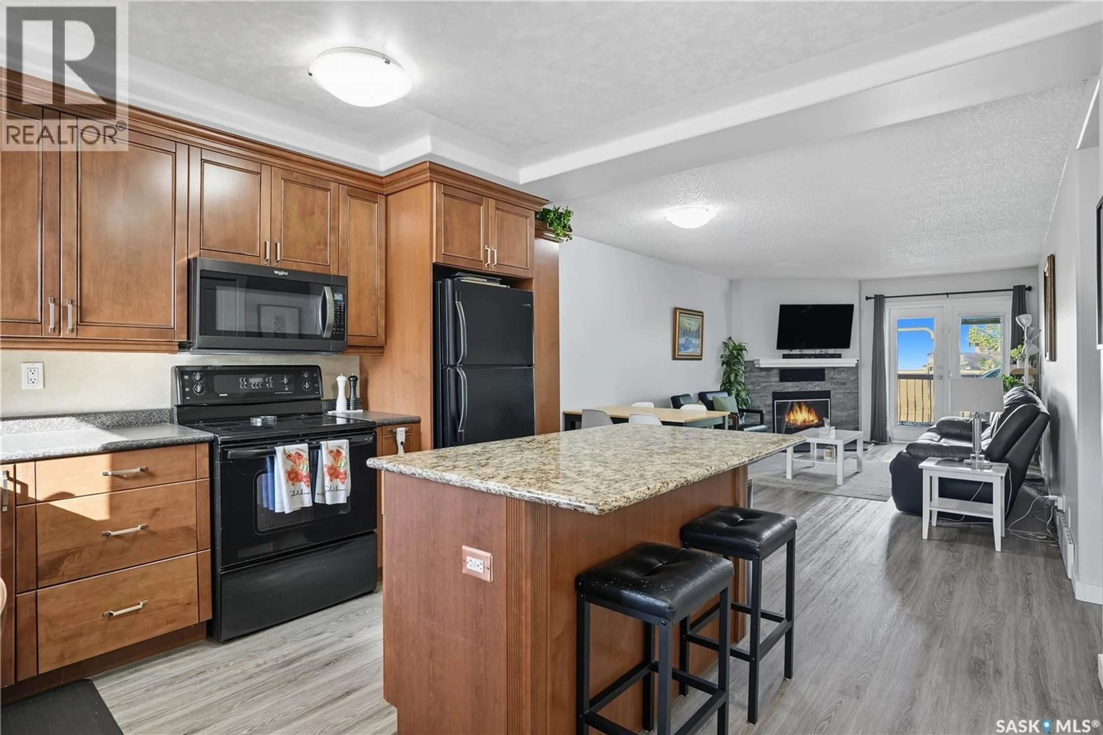 Open concept kitchen, ceramic/tile floor for 162 CEDAR MEADOW DRIVE, Regina Saskatchewan S4X3J6