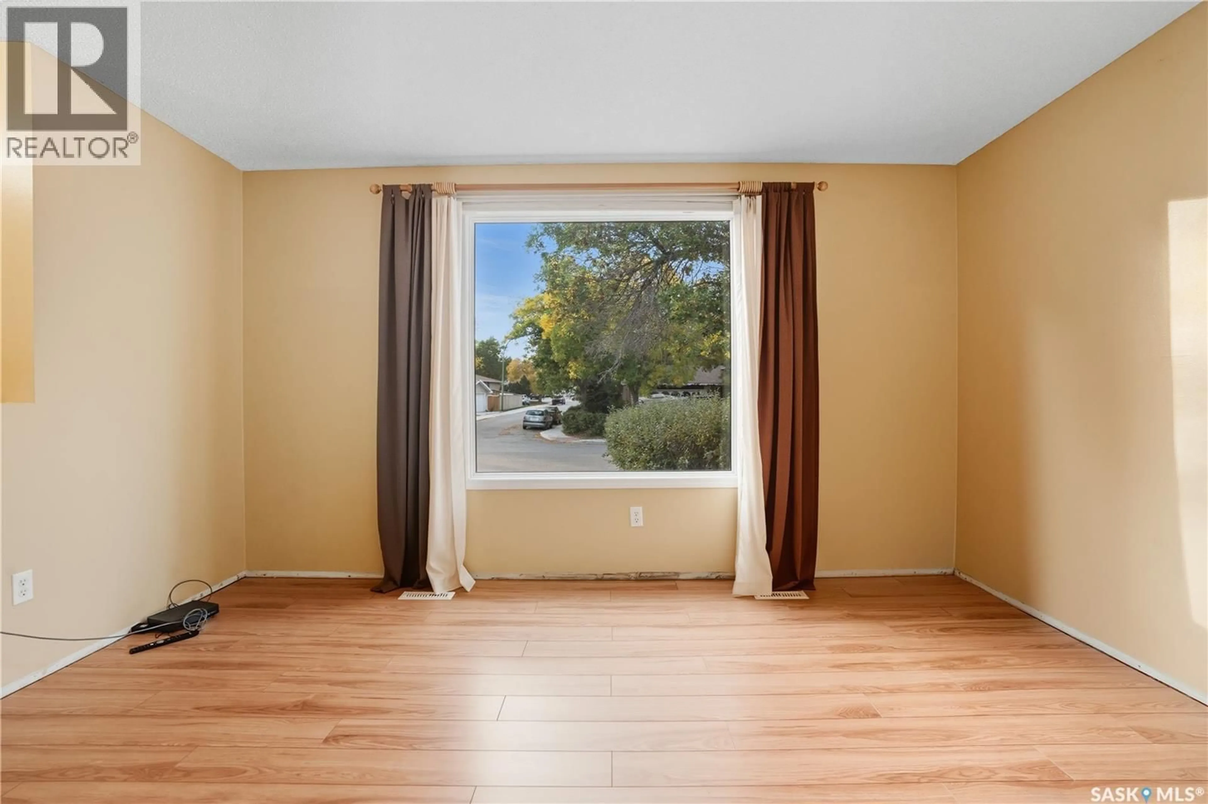 A pic of a room for 254 MAGEE CRESCENT, Regina Saskatchewan S4R6K9