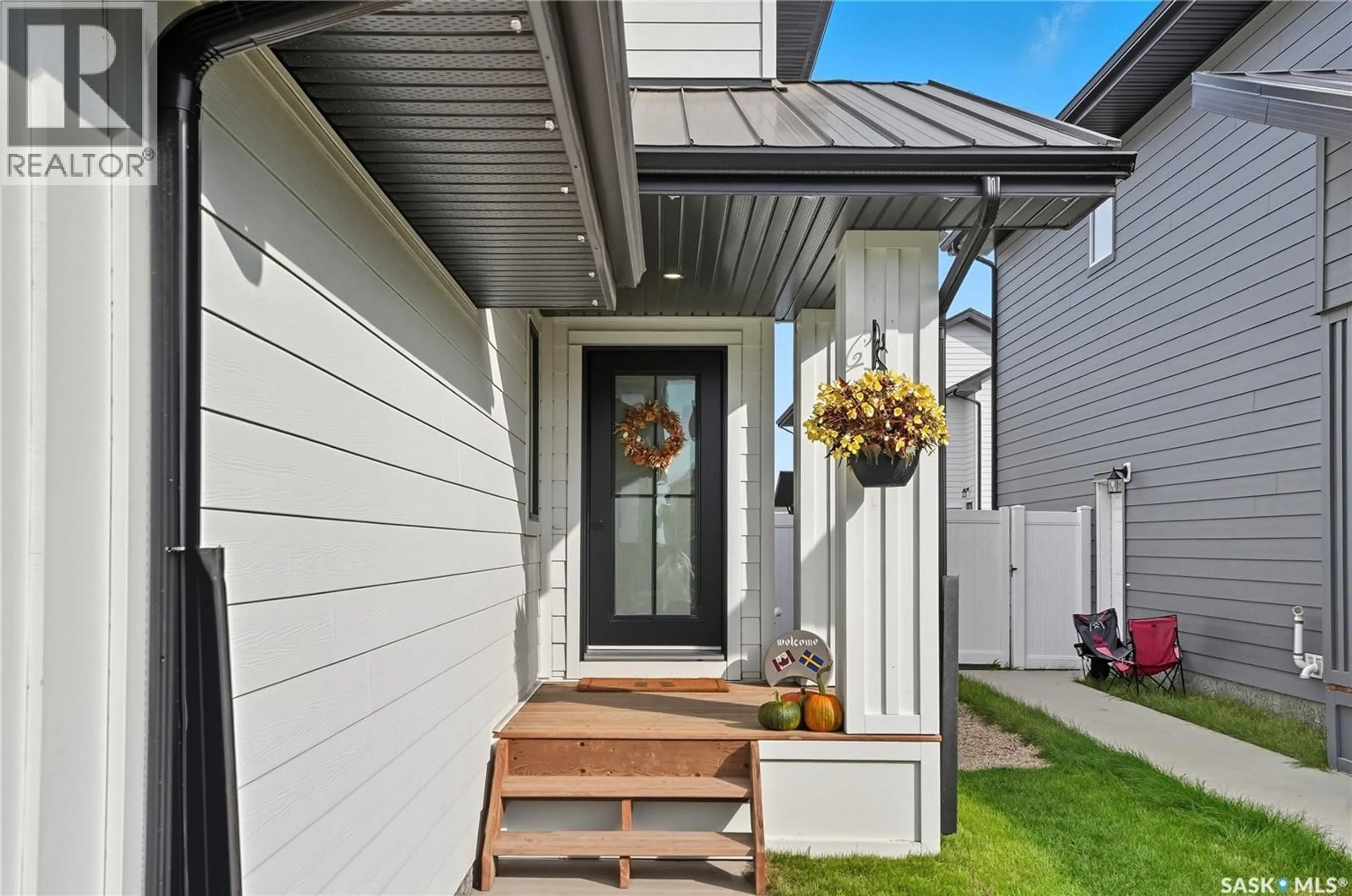 Indoor entryway for 115 LESKIW LANE, Saskatoon Saskatchewan S7V1R4
