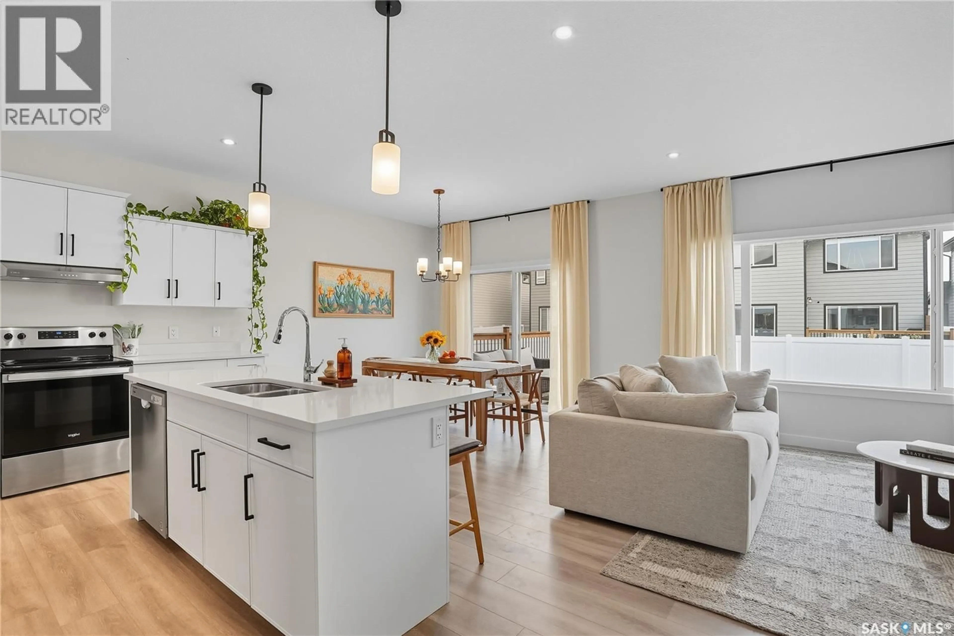 Open concept kitchen, unknown for 115 LESKIW LANE, Saskatoon Saskatchewan S7V1R4