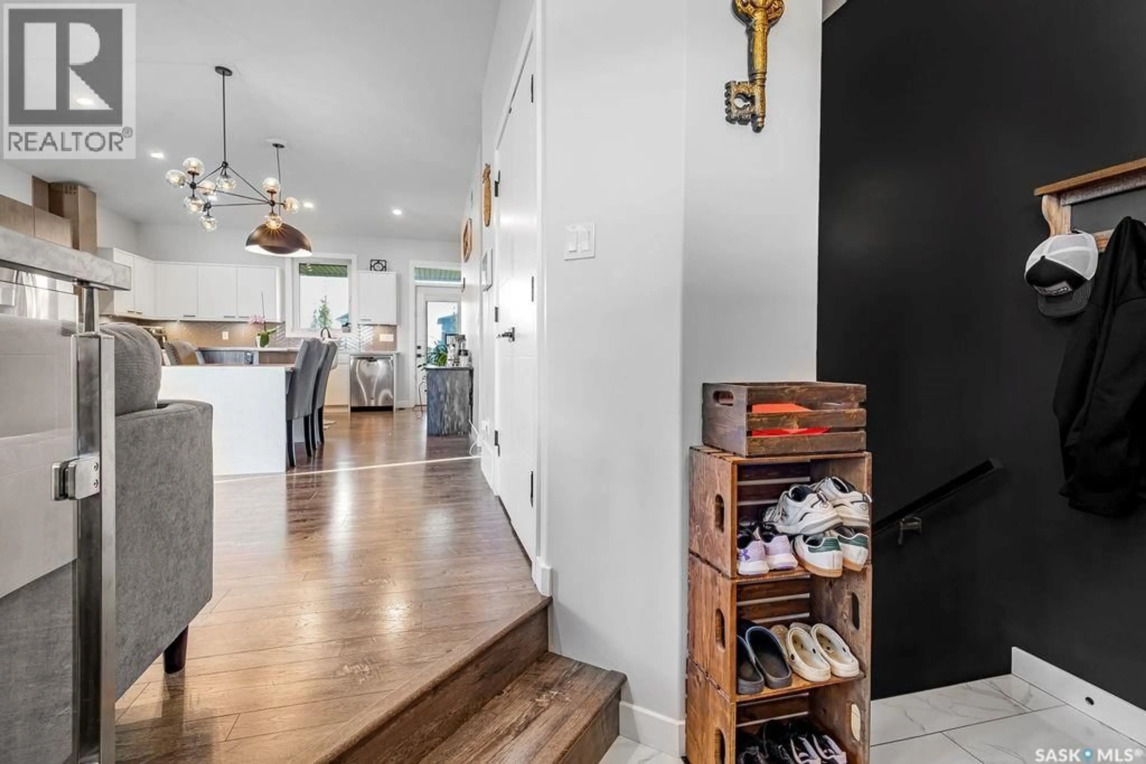 Indoor entryway for 103 VESTOR DRIVE, Pilot Butte Saskatchewan S0G3Z0