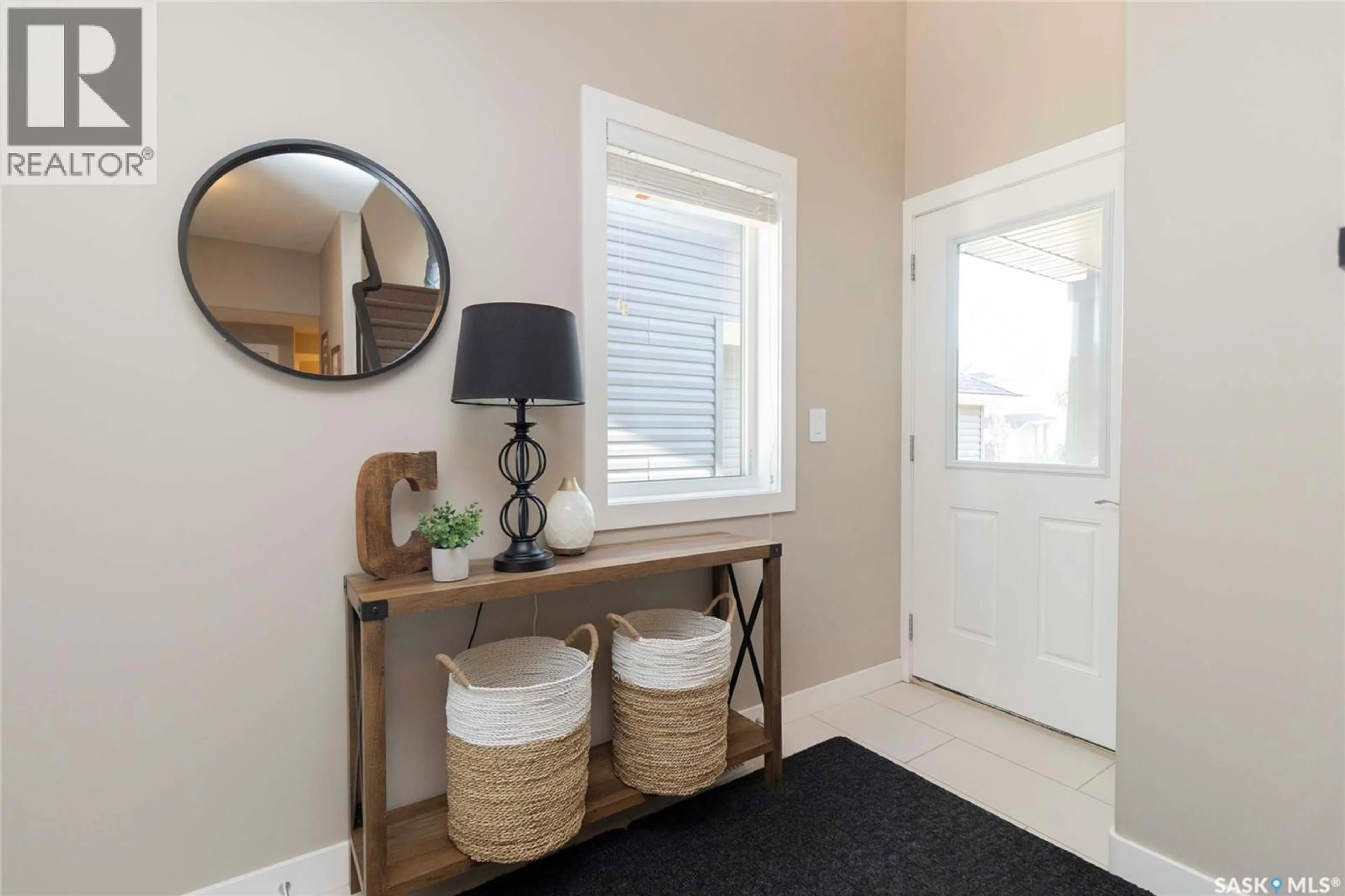 Indoor entryway for 135 DAGNONE LANE, Saskatoon Saskatchewan S7V0P6