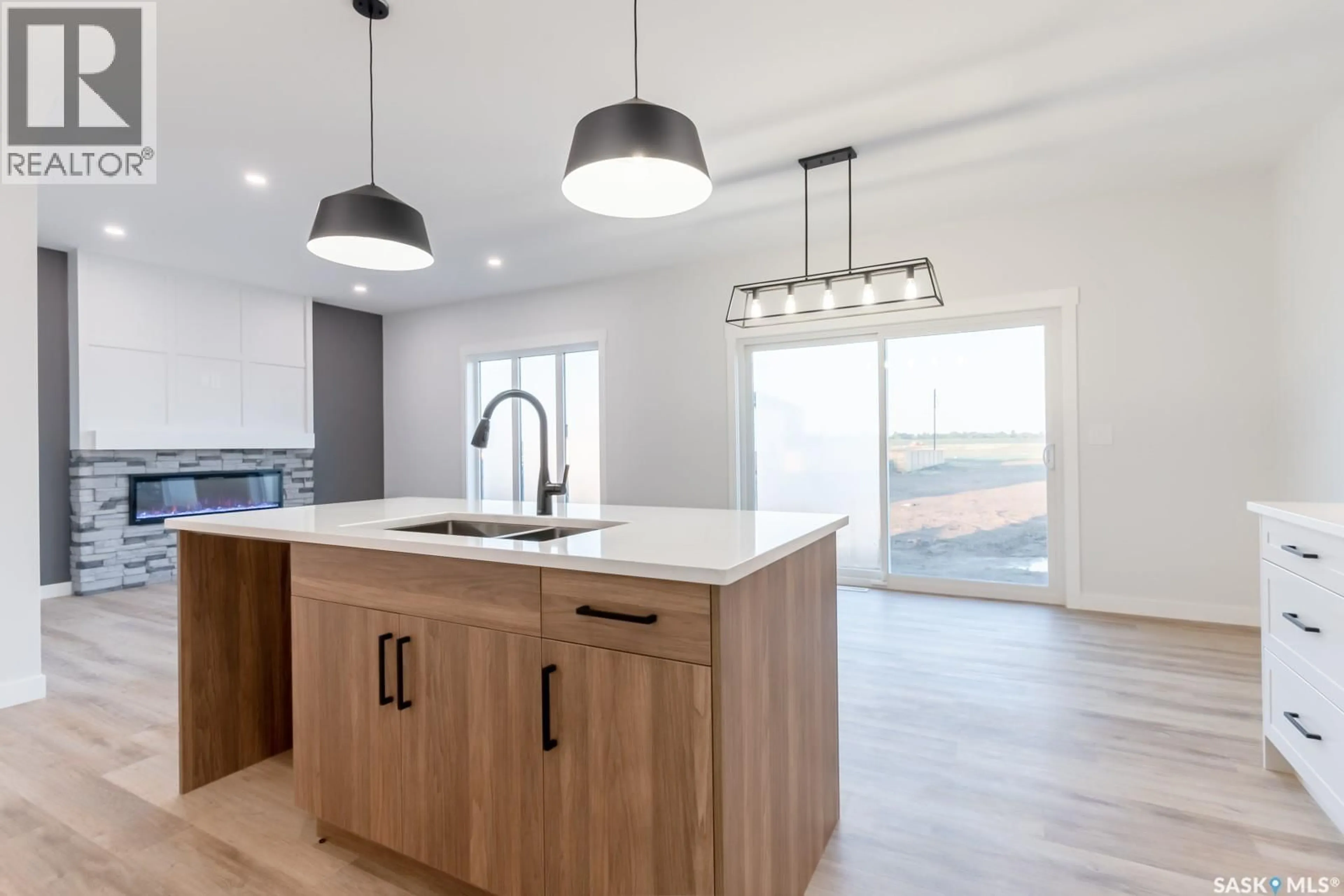 Open concept kitchen, unknown for 143 TRAEGER COMMON, Saskatoon Saskatchewan S7V1R3