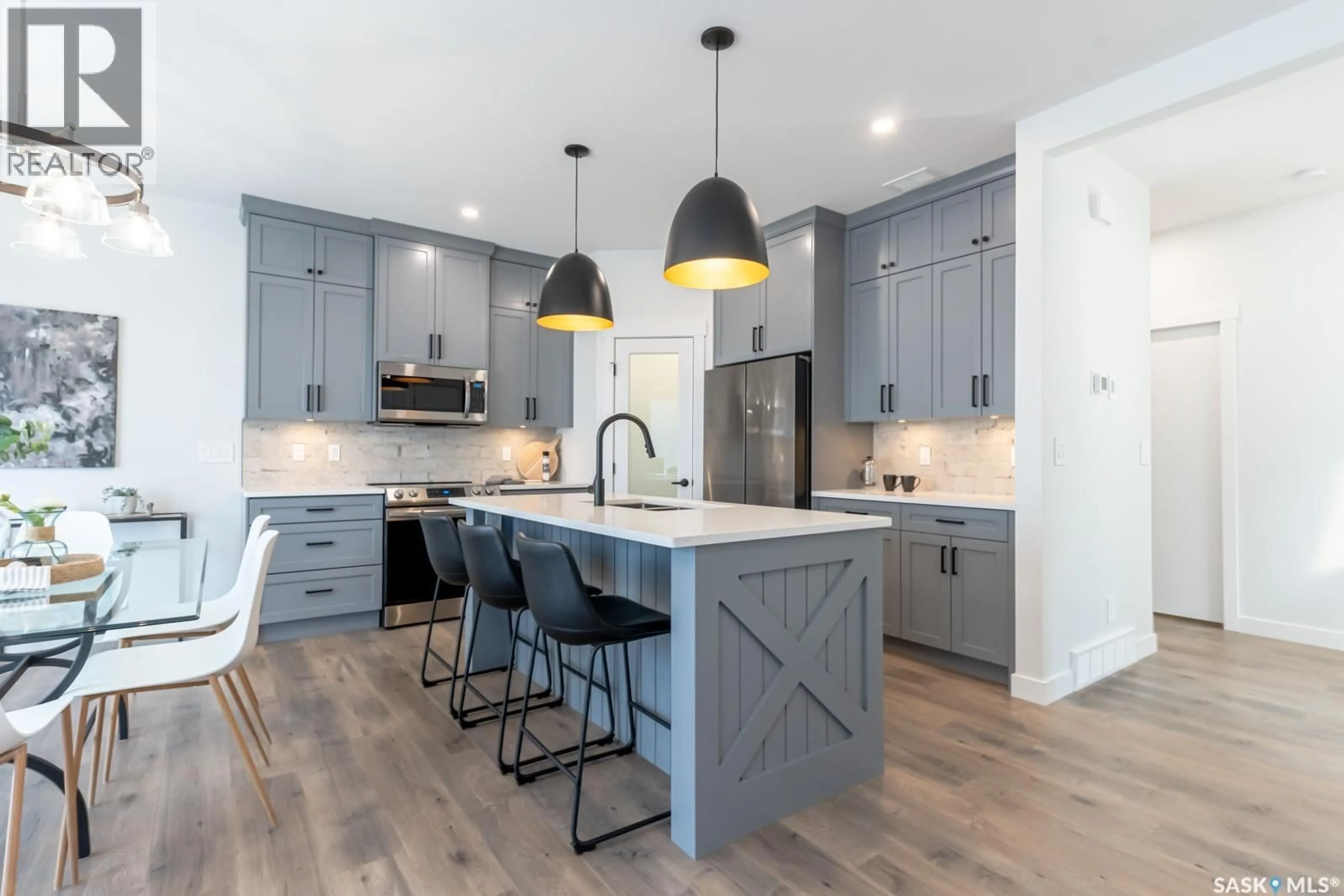 Open concept kitchen, unknown for 135 TRAEGER COMMON, Saskatoon Saskatchewan S7V1R3