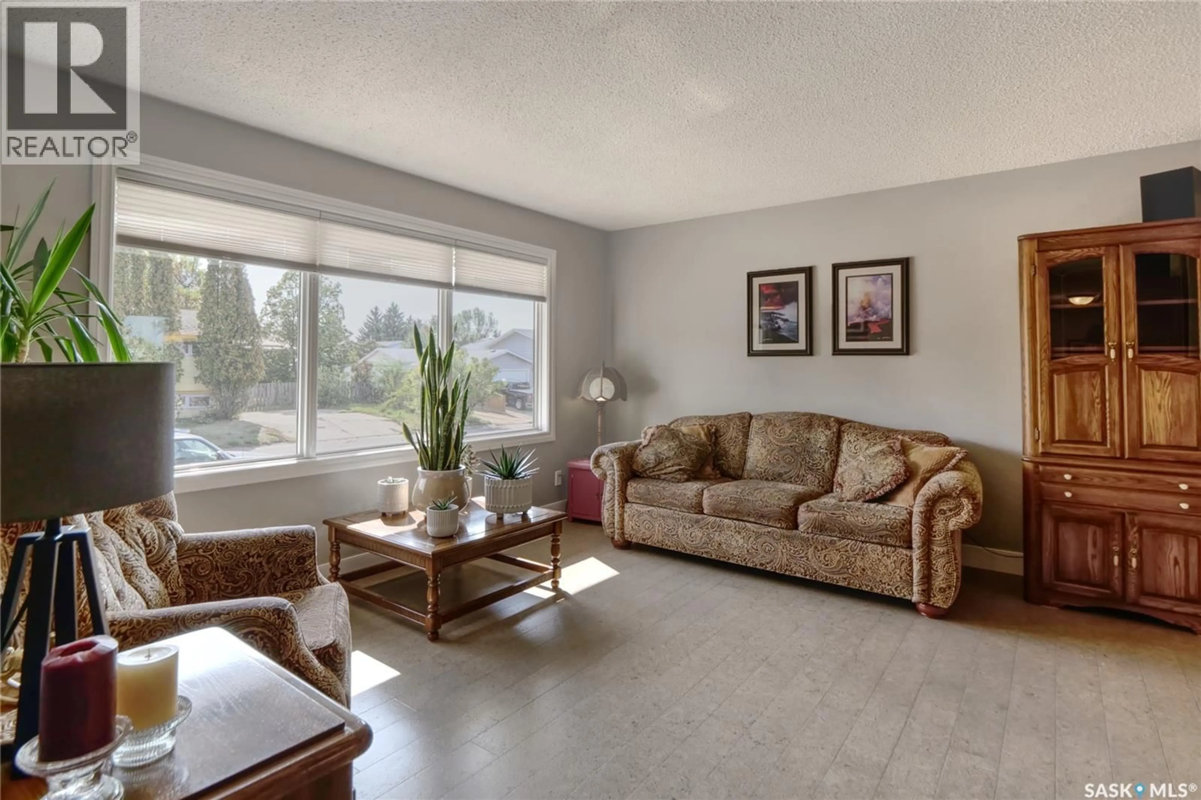 Living room with furniture, unknown for 1435 SIOUX CRESCENT, Moose Jaw Saskatchewan S6H7C8