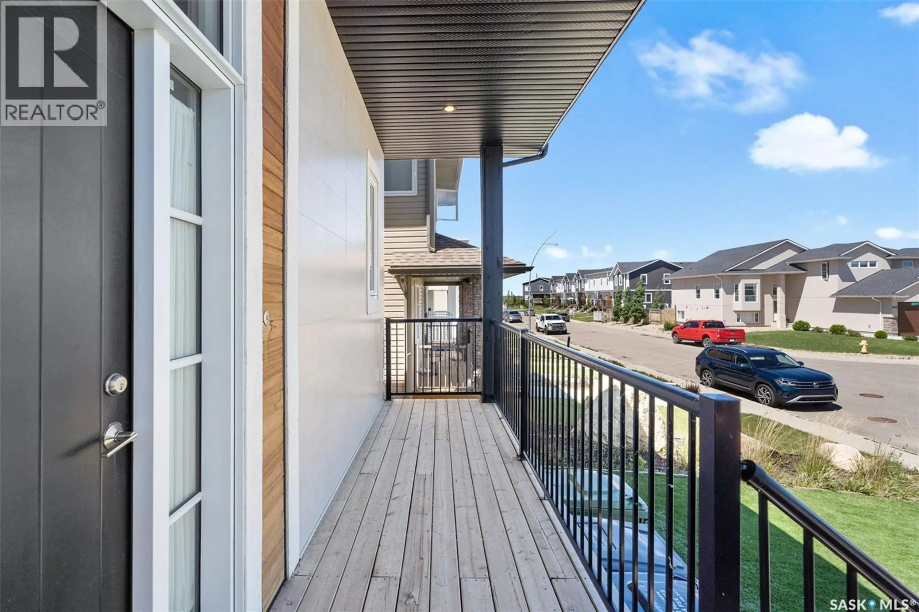 Patio, street for 559 KLOPPENBURG CRESCENT, Saskatoon Saskatchewan S7S1N1