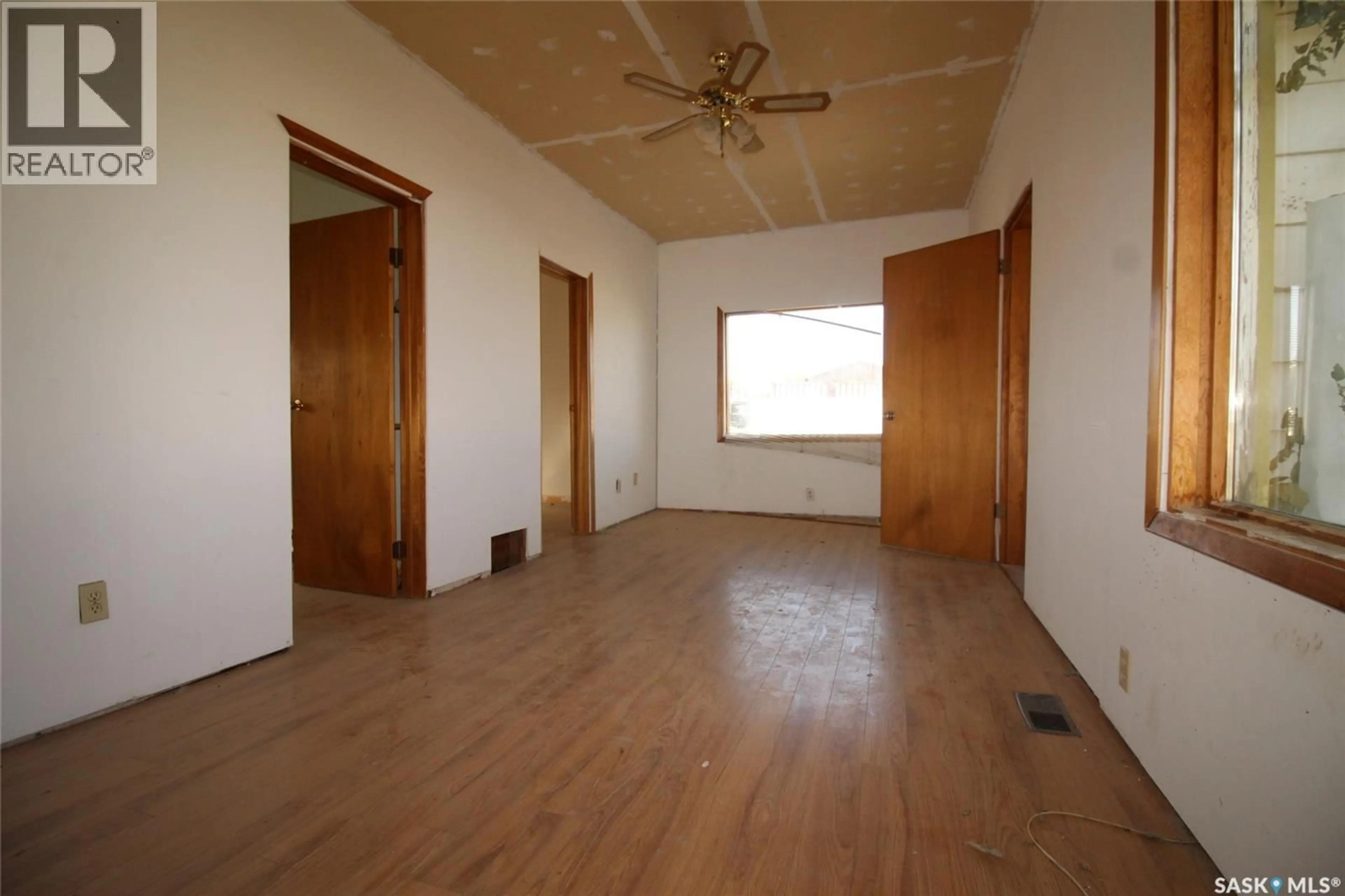 A pic of a room for 330 2ND AVENUE, Shaunavon Saskatchewan S0N2M0
