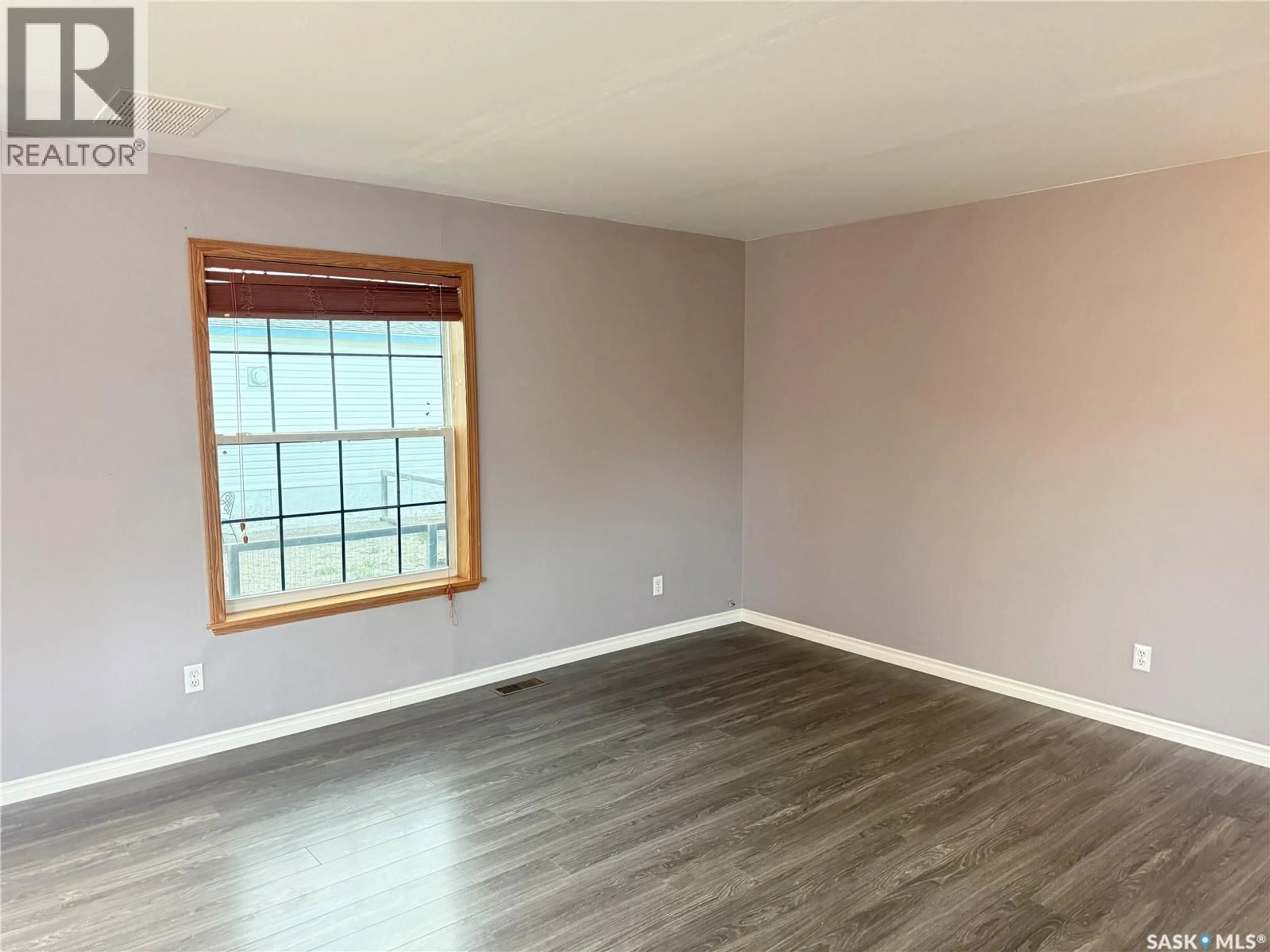 A pic of a room for 712 PRAIRIE AVENUE, Outlook Saskatchewan S0L2N0