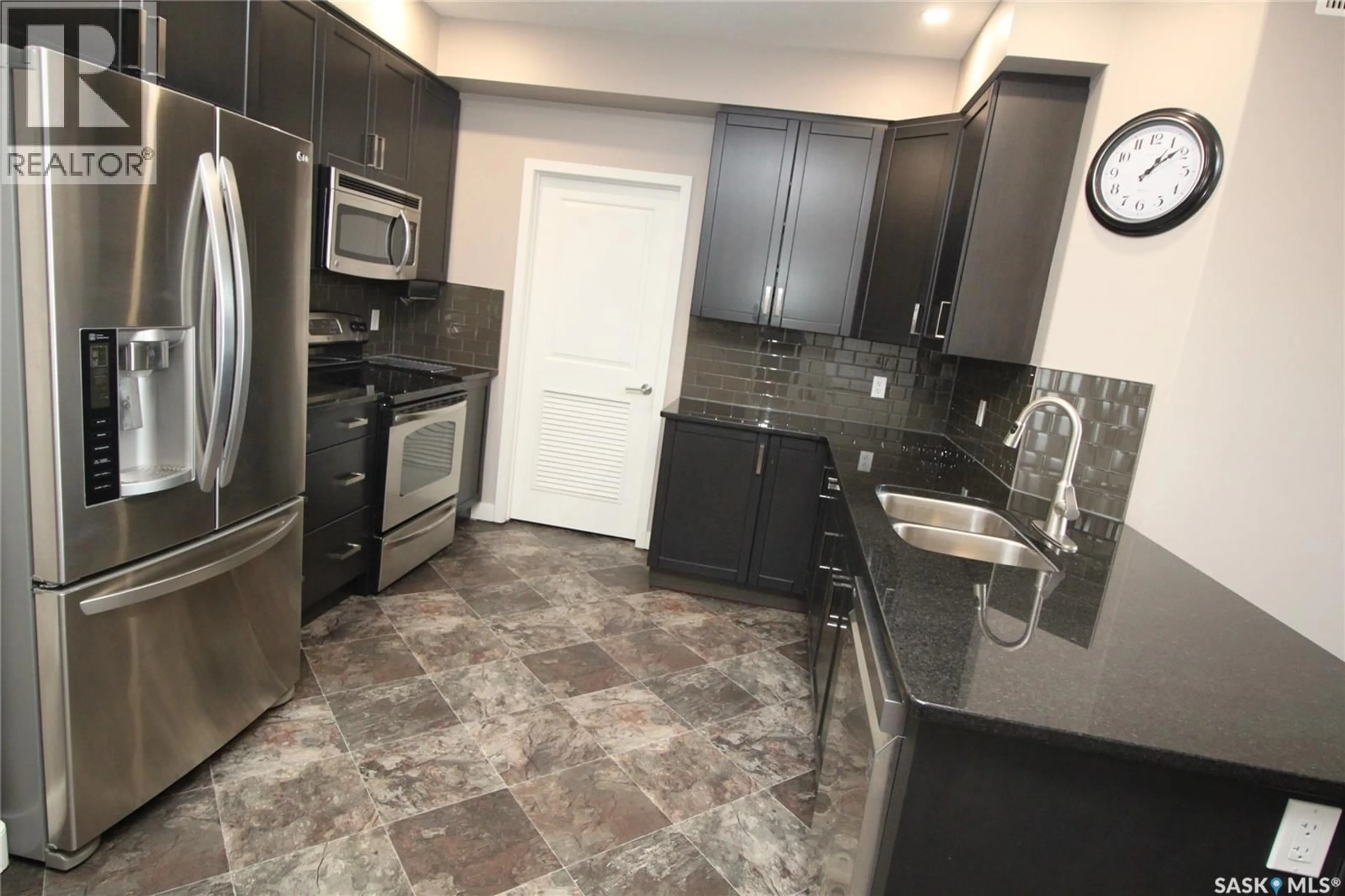 Standard kitchen, ceramic/tile floor for 221 158 PAWLYCHENKO LANE, Saskatoon Saskatchewan S7V0C3