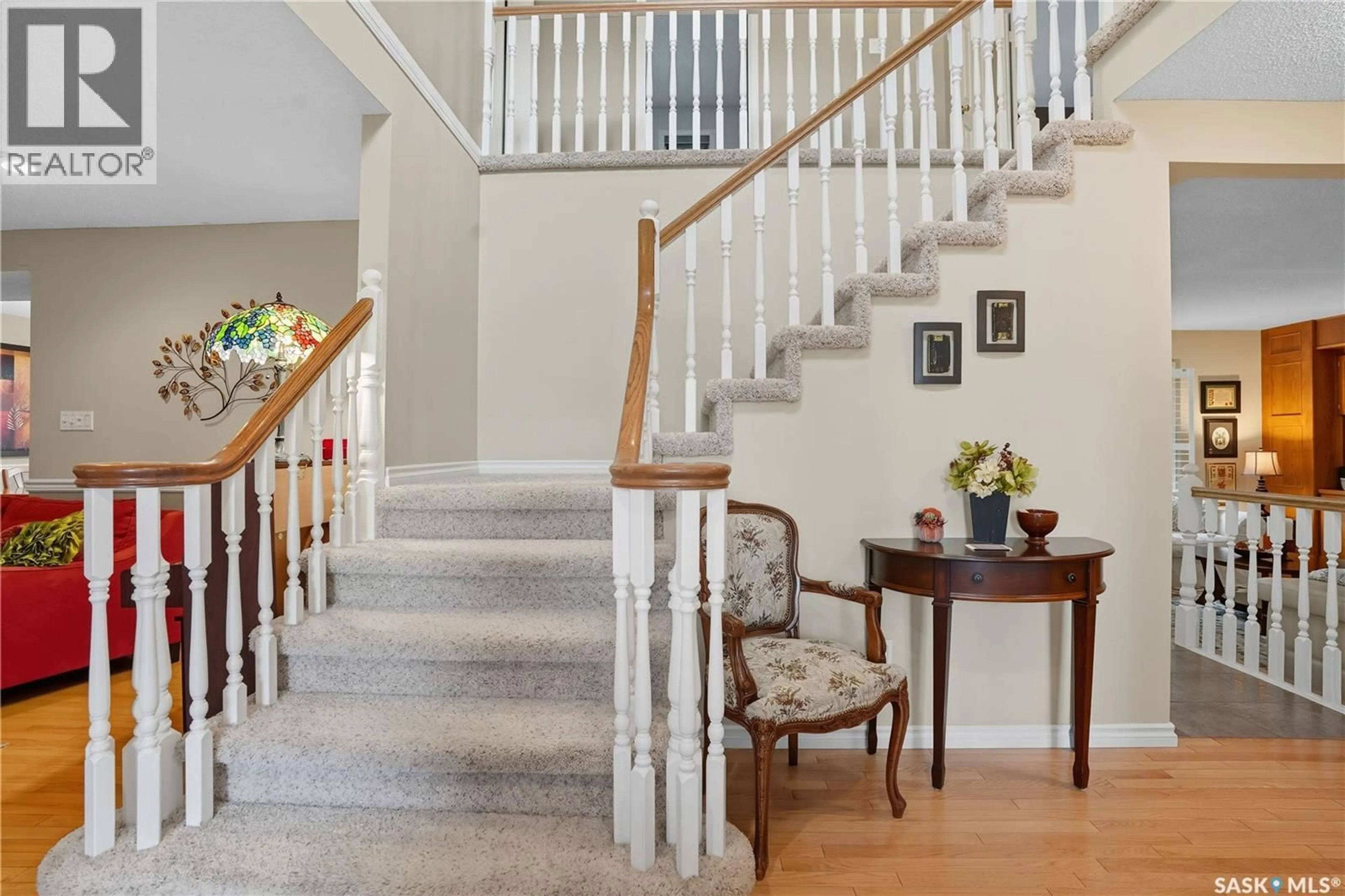 Indoor foyer for 2095 WASCANA GREENS, Regina Saskatchewan S4V2L8