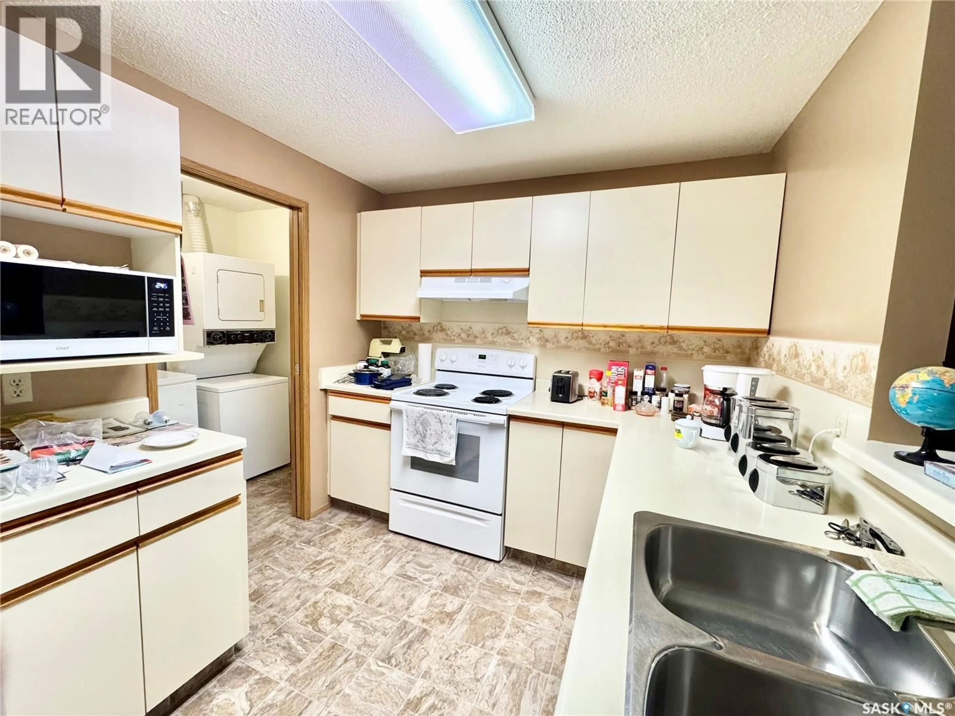 Standard kitchen, unknown for W - 2 20 18TH STREET, Prince Albert Saskatchewan S6V3Z7