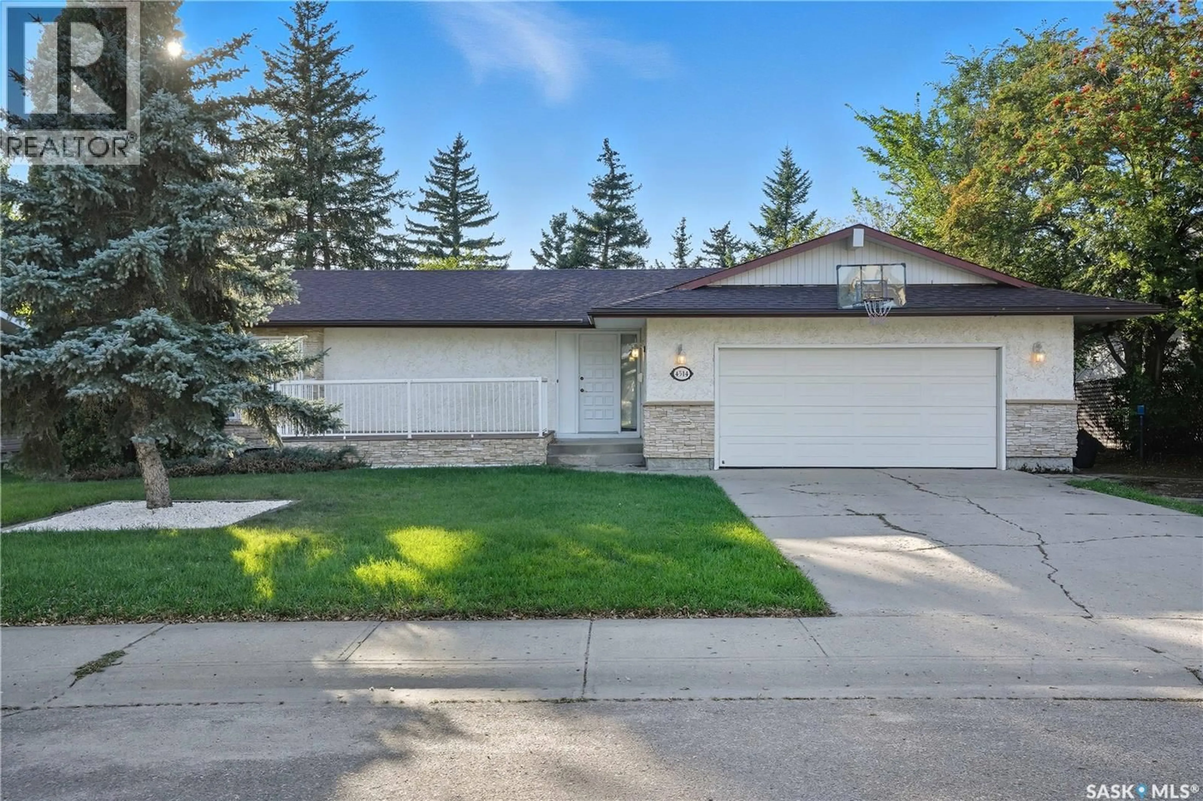 Home with vinyl exterior material, street for 4514 MCTAVISH STREET, Regina Saskatchewan S4S3M8