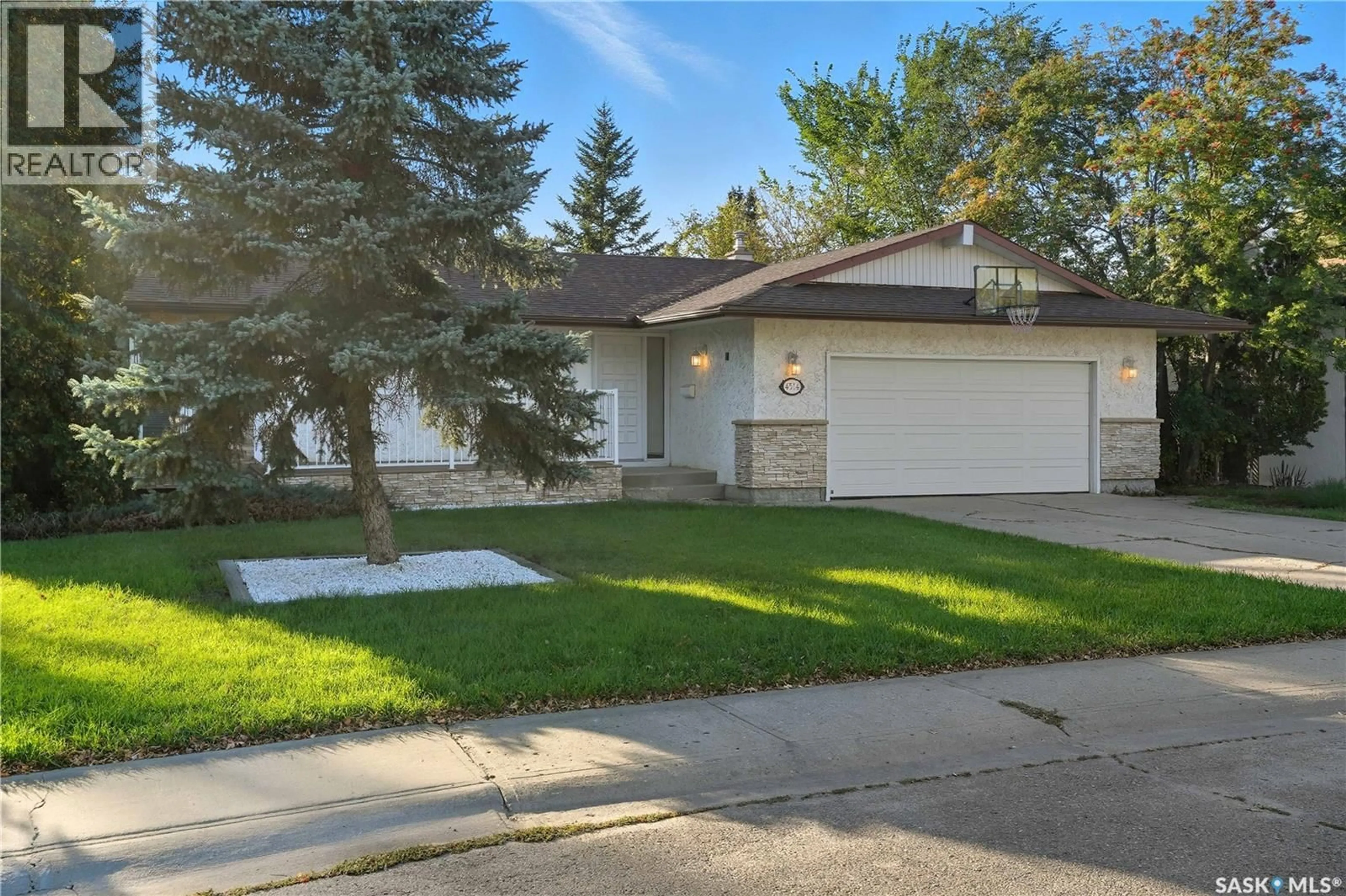 Home with vinyl exterior material, street for 4514 MCTAVISH STREET, Regina Saskatchewan S4S3M8