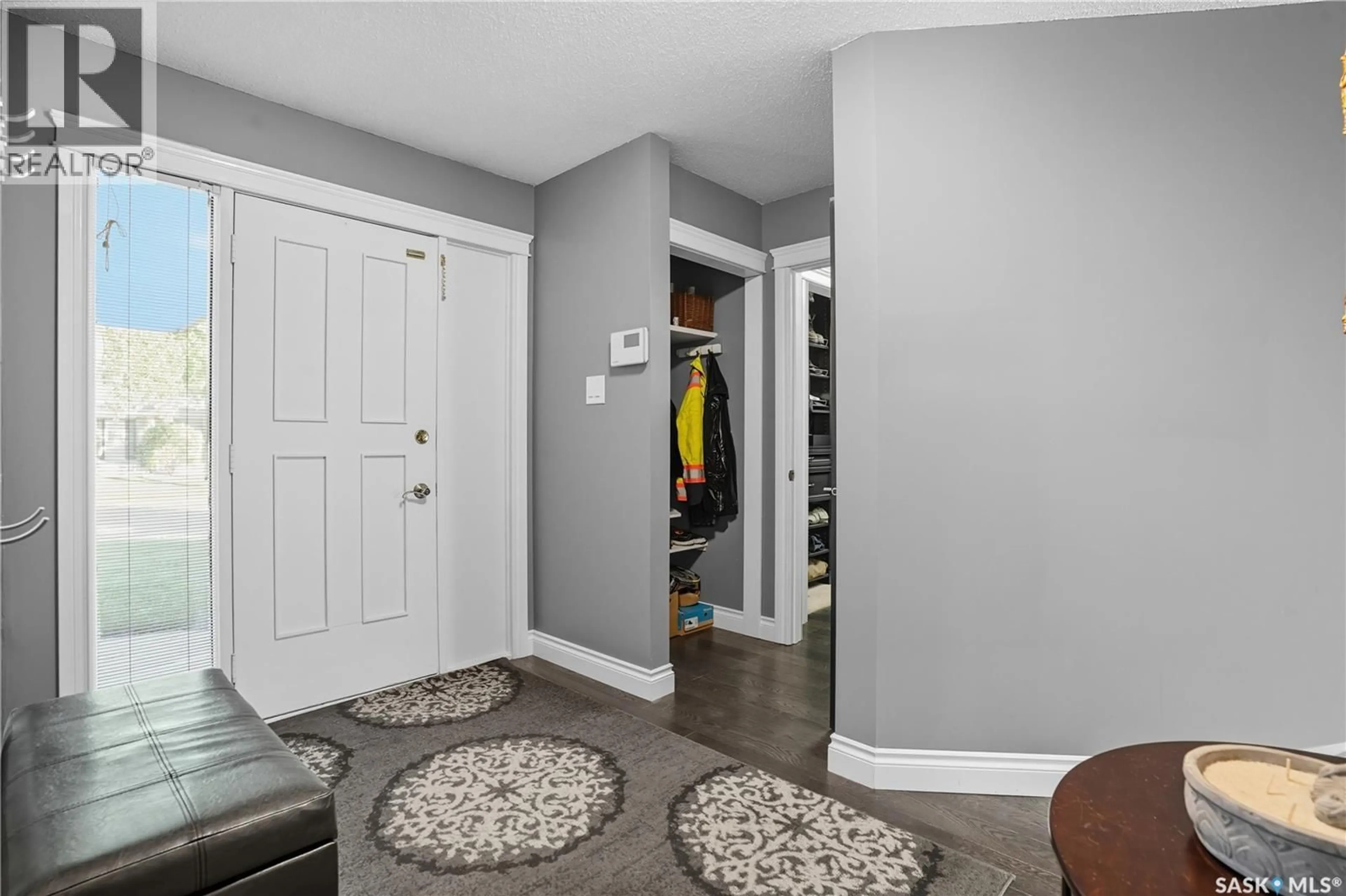 Indoor entryway for 4514 MCTAVISH STREET, Regina Saskatchewan S4S3M8
