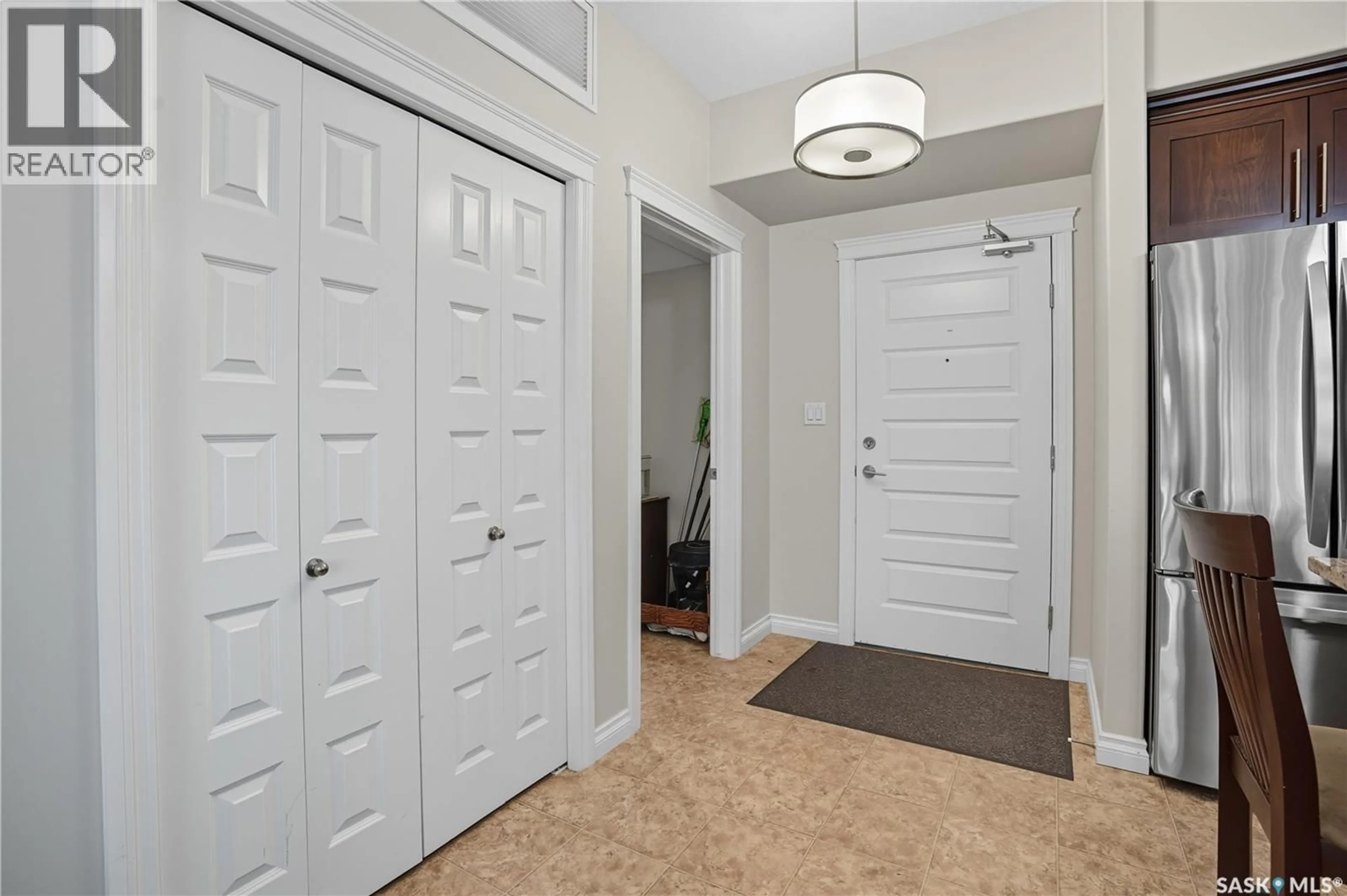 Indoor entryway for 204 419 NELSON ROAD, Saskatoon Saskatchewan S7S1P2