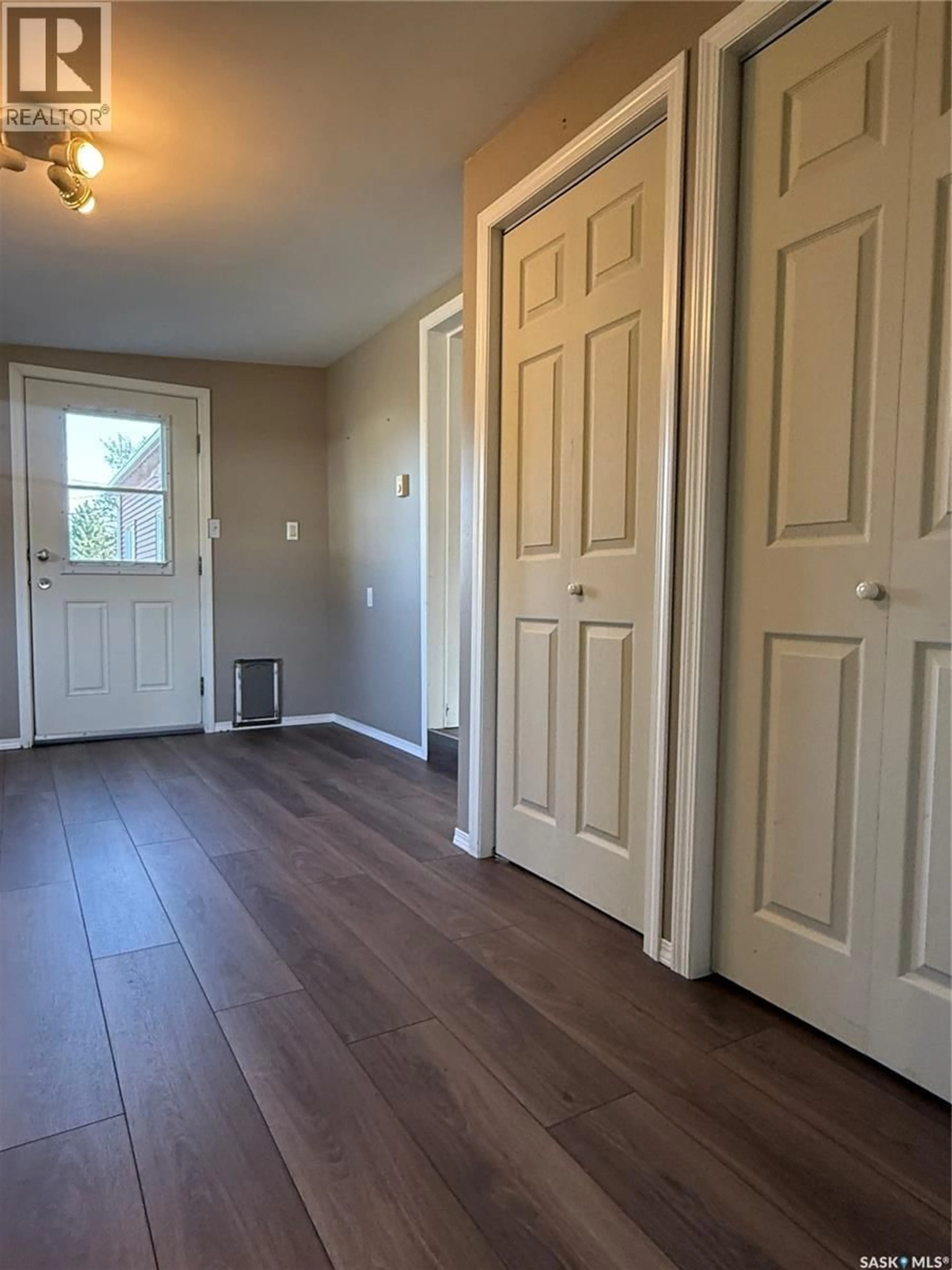 Indoor entryway for 702 4TH AVENUE, Melville Saskatchewan S0A2P0